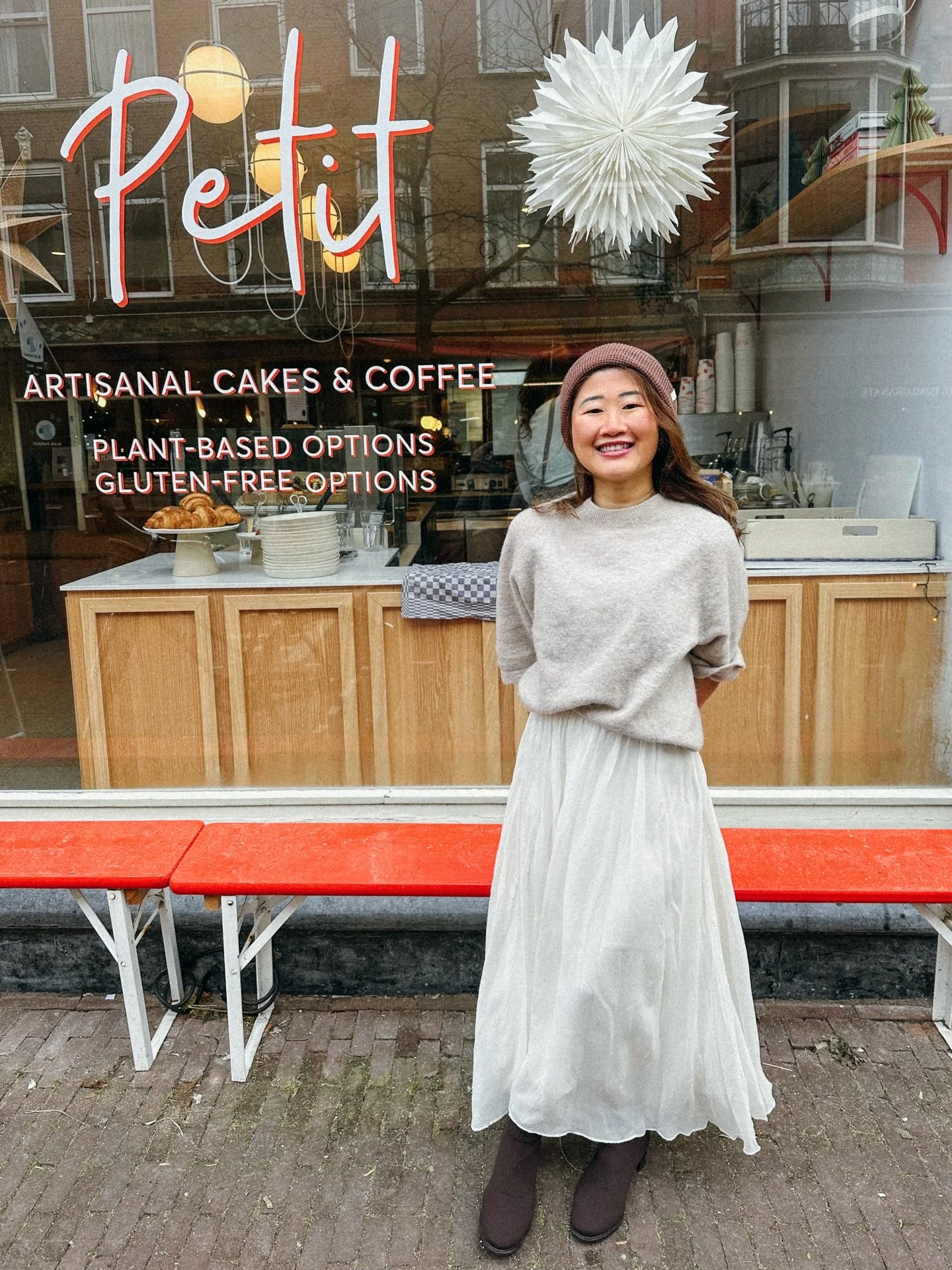 At school you did life together w besties. 
Now friendship is a calendar event. 🫠
A catch-up appointment. 

We became life reporters, summarising our own lives back to the people we love, instead of actually living it with them. 😧 

We need to brin