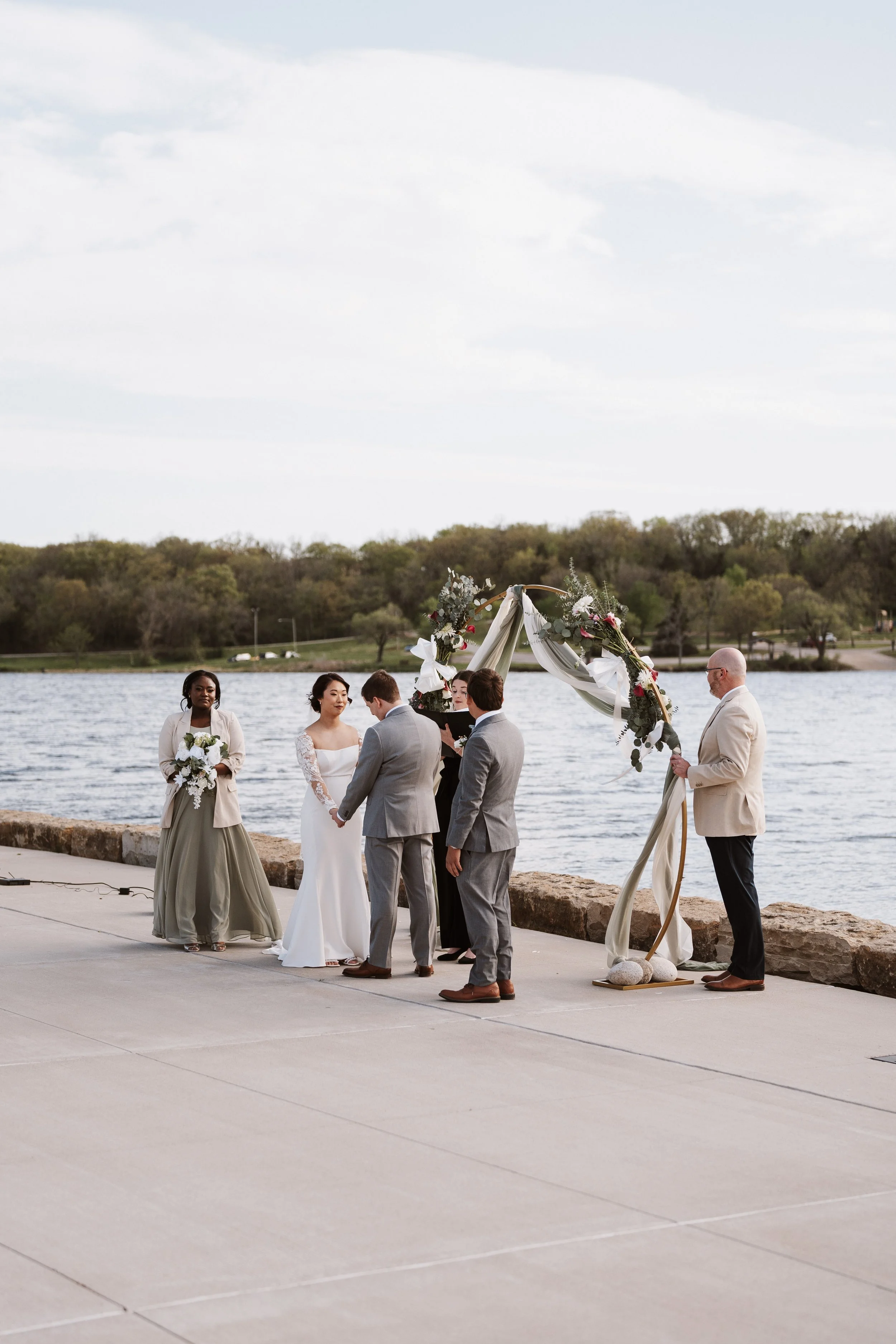 208_WeddingPhoto.jpg