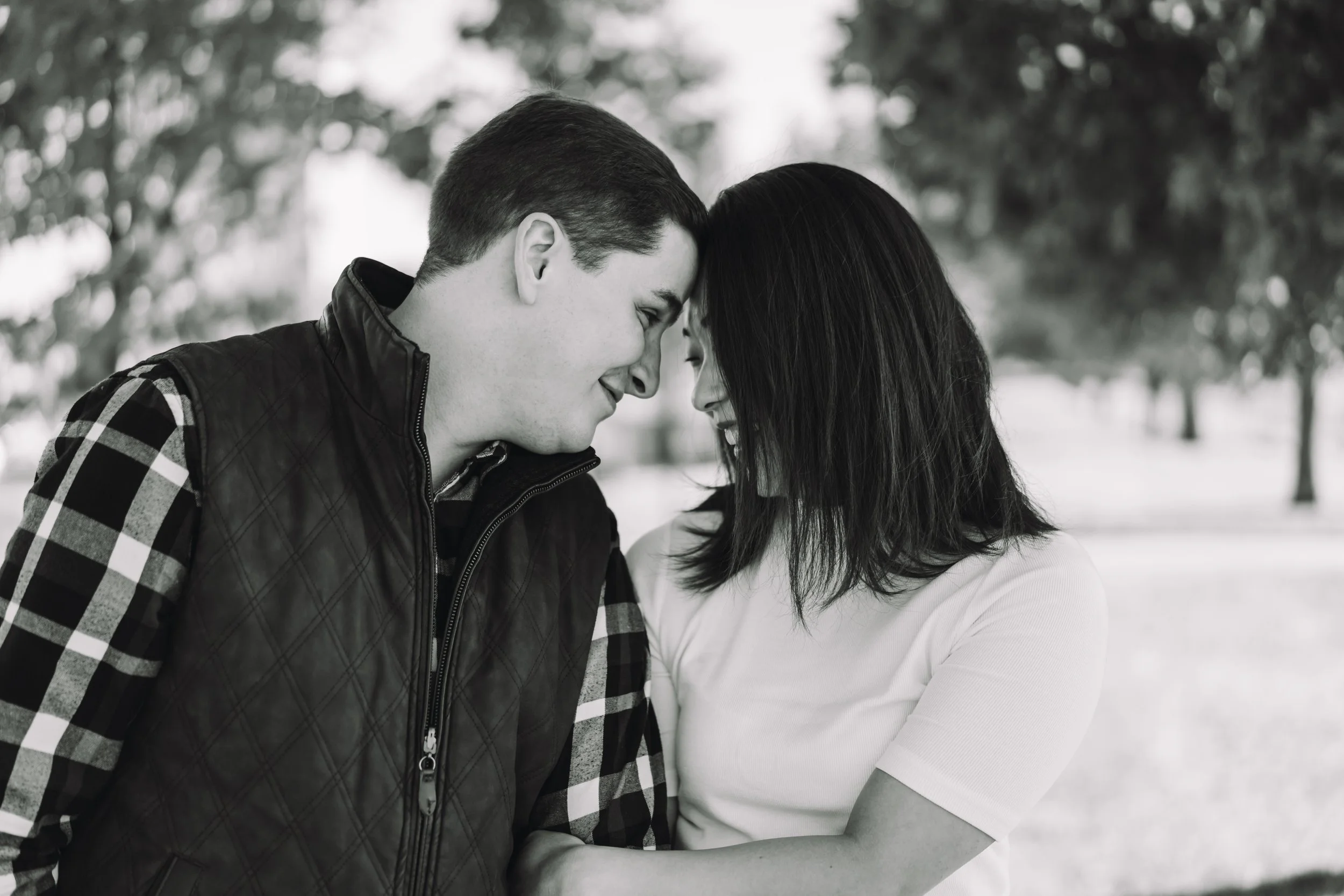 AJ - Aventi Weddings - BW-6.jpg