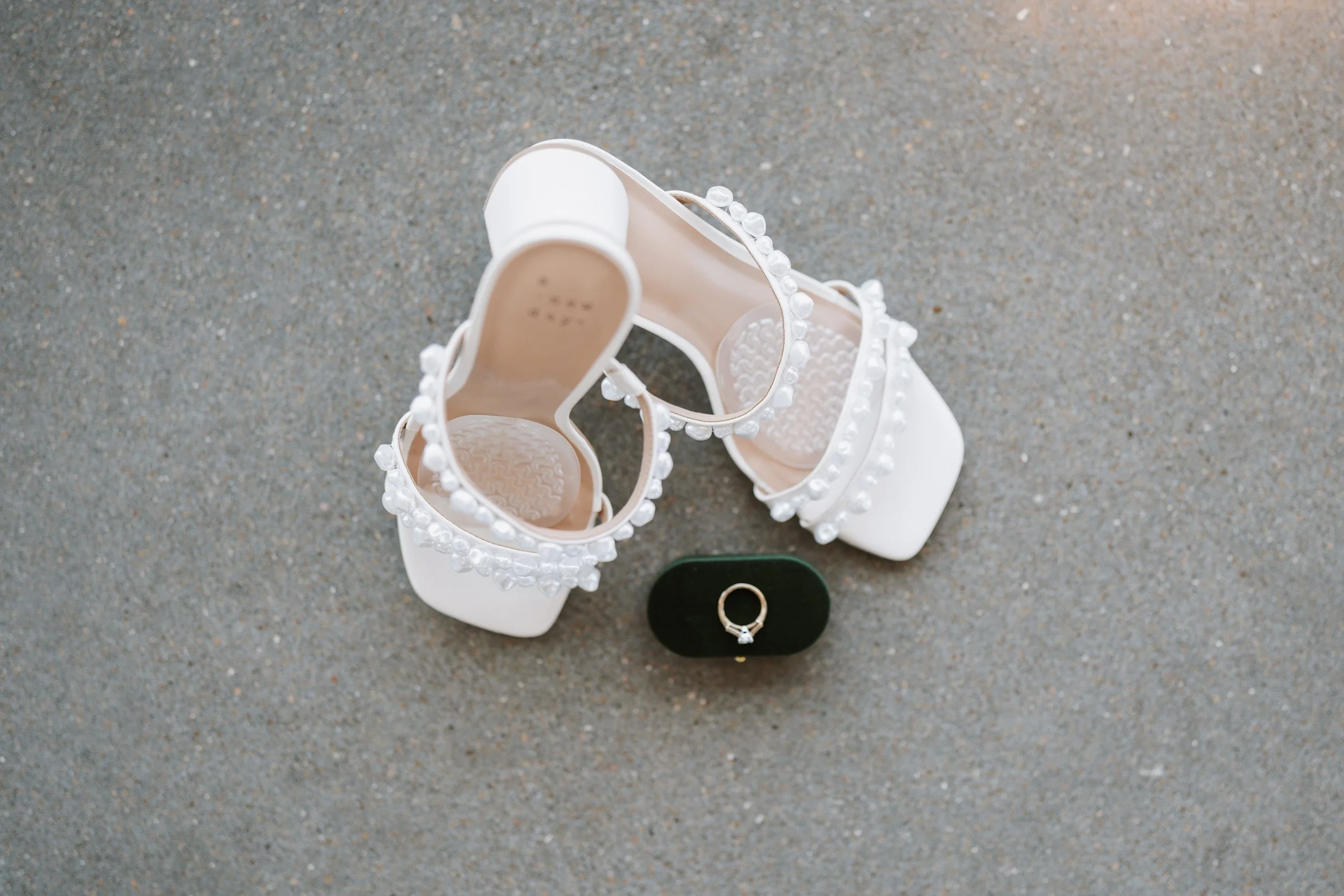 002_WeddingPhoto.jpg