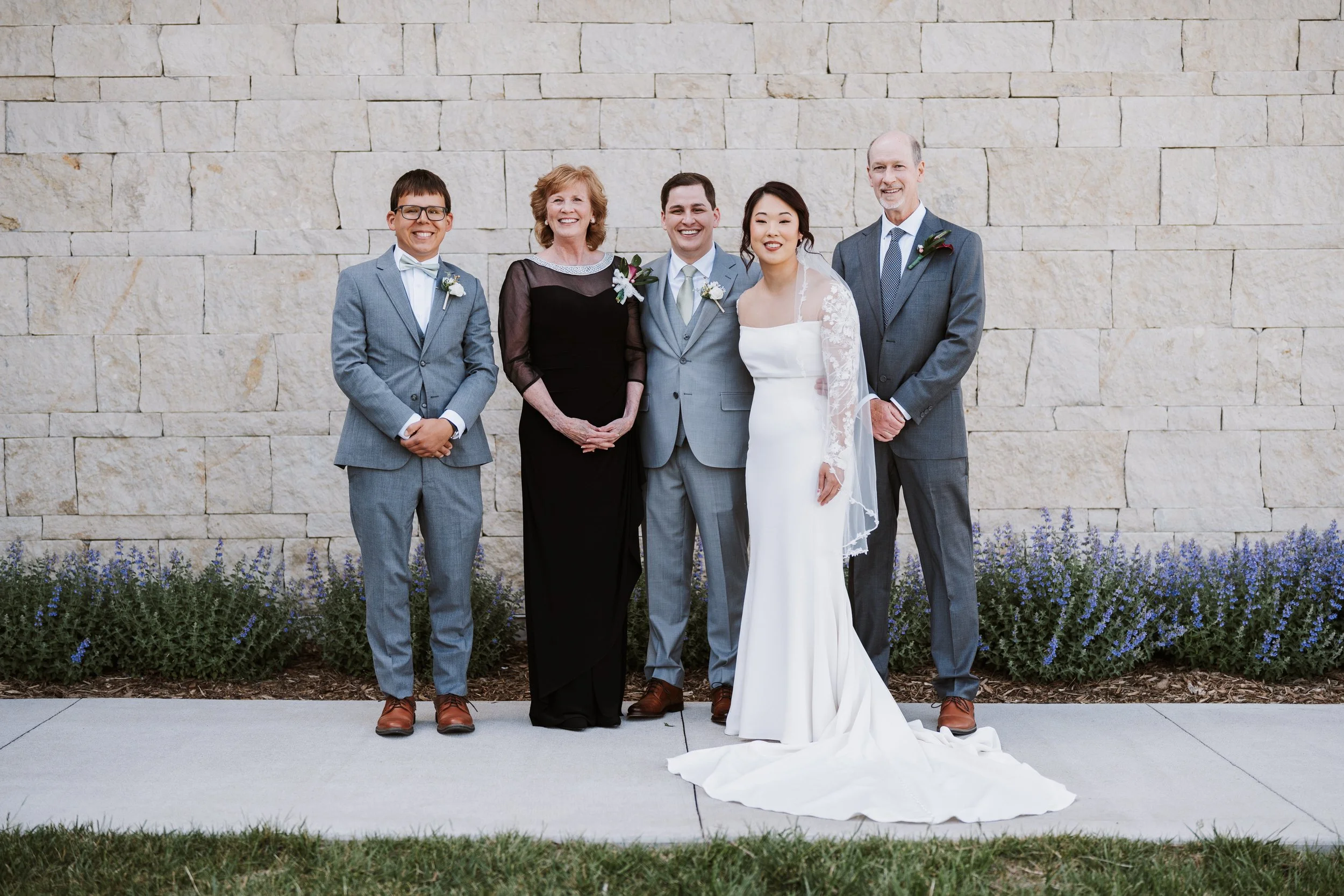 142_WeddingPhoto.jpg