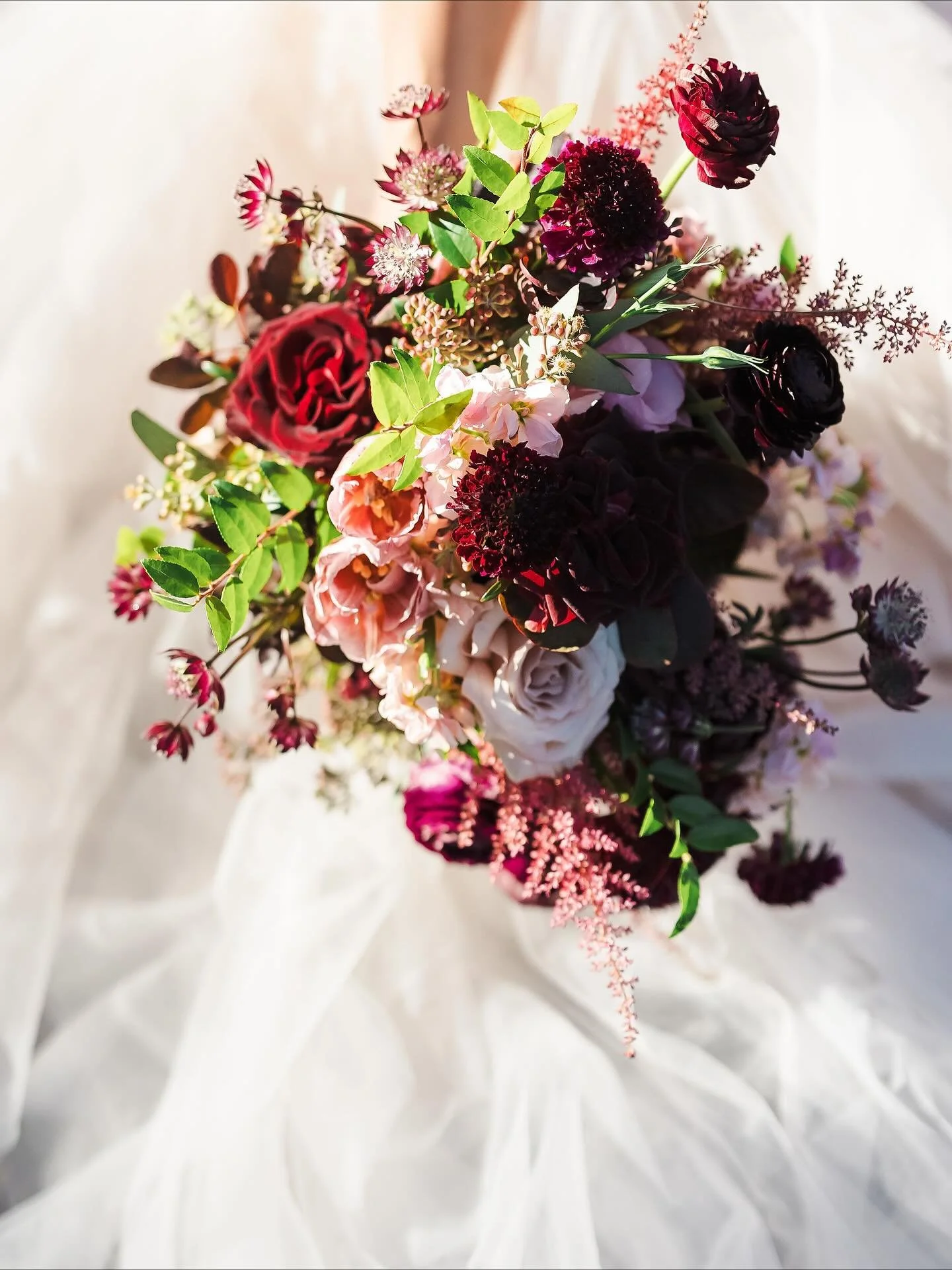 ✨ Berries + creams ✨

A special shoutout to Martin on TikTok Live, who informed me today that my floral designs are &lsquo;basically crap&rsquo; and that I should consider taking a class.

So naturally&hellip; here are five photos from a recent weddi