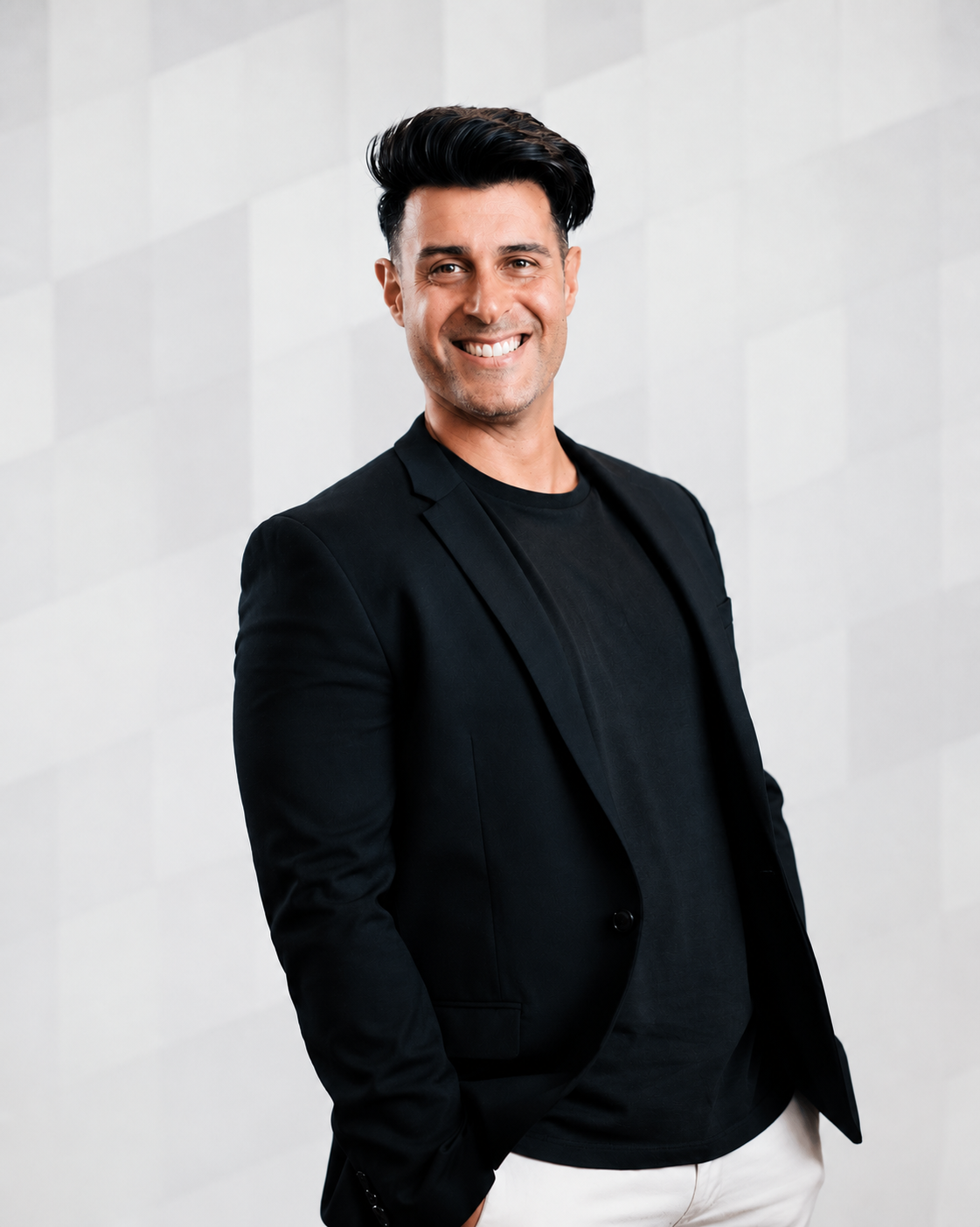 Kaveh-Headshot.png