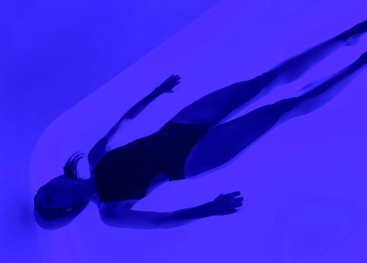 What is all the hype about Float Therapy?

Float therapy provides a space for healing + connection within. 

Float therapy allows you to float effortlessly, so you do not have pressure on your joints, which allows for pain relief and alignment of you