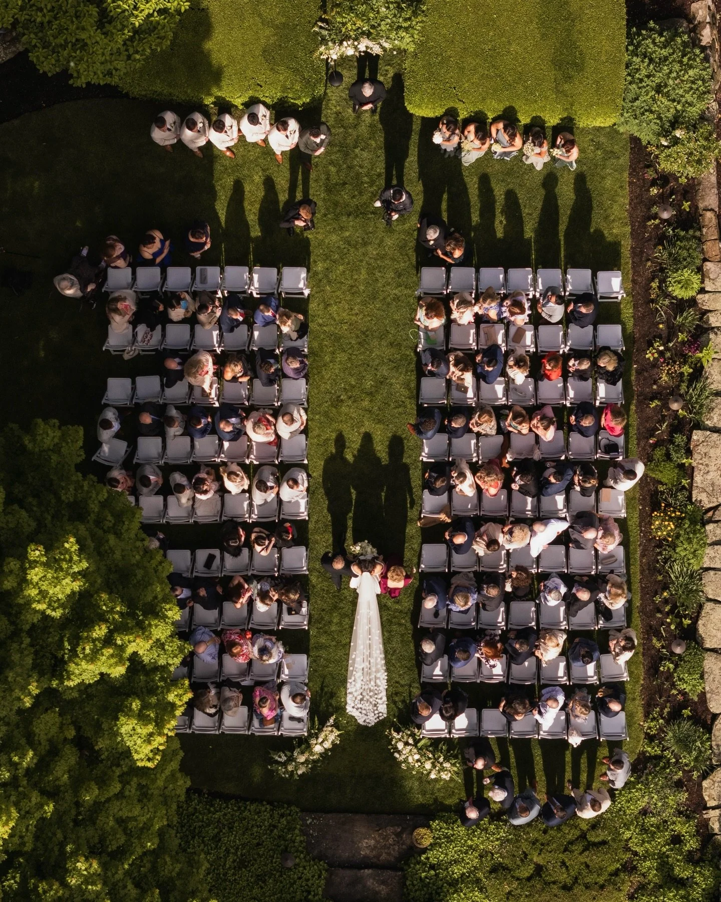 Never not recommending a ceremony shot like this. 📸

Planning:&nbsp;@rachaelmaryweddings
Venue:&nbsp;@smithfarmgardensct
Photography:&nbsp;@keithmacdonaldphoto
Catering:&nbsp;@athymetocook
Videography:&nbsp;@vargasvideography
DJ + Entertainment:&nbs