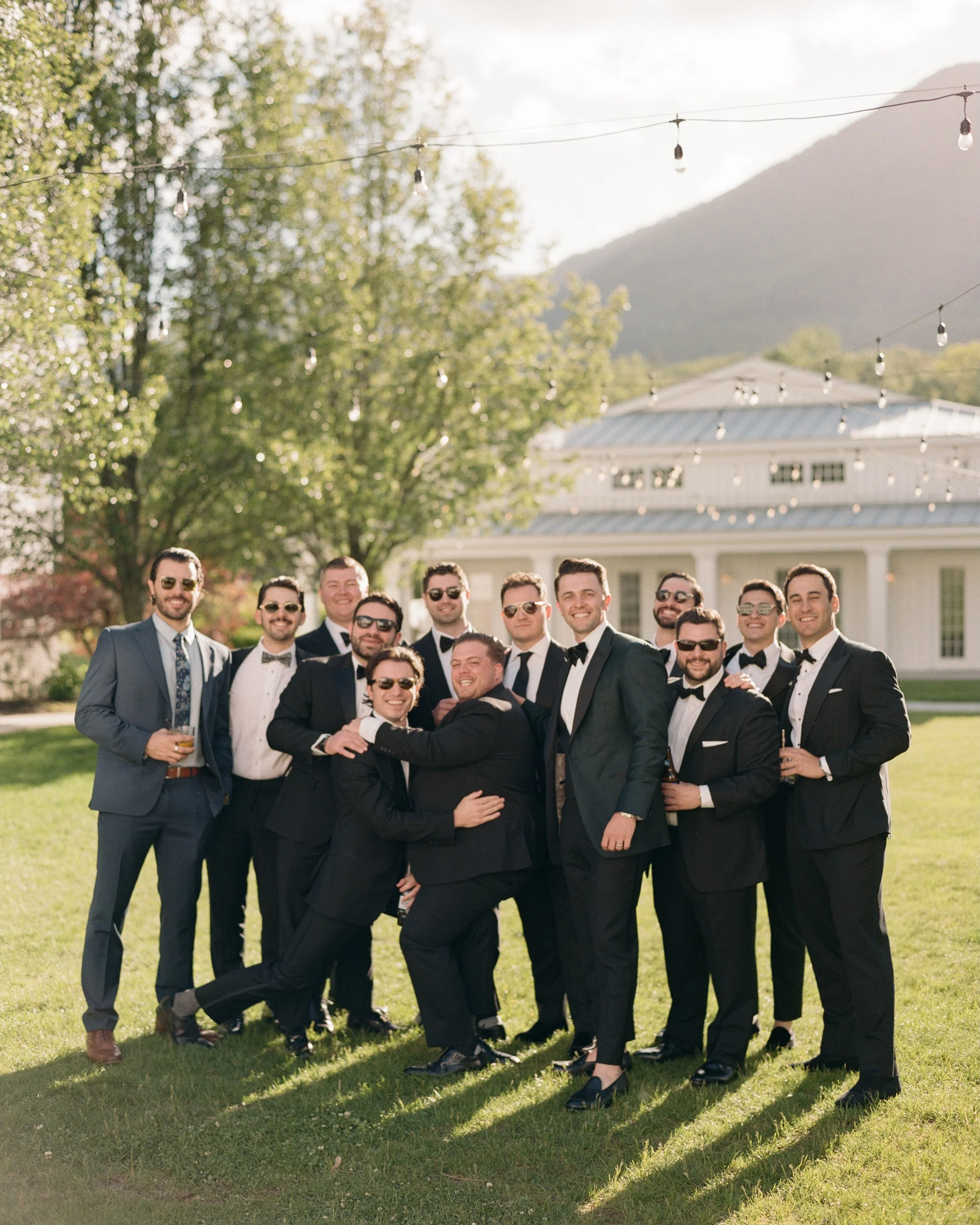 Cocktail hour is for the boys.🍸

Venue: @equinoxresort 
Planning: @candicegrace_events 
Photography: @keithmacdonaldphoto 
HMU: @makemefabny 
Florals: @nbfd2019 
Band: @businesstimerock

#weddingphotographer #manchestervt #editorialweddingphotograph