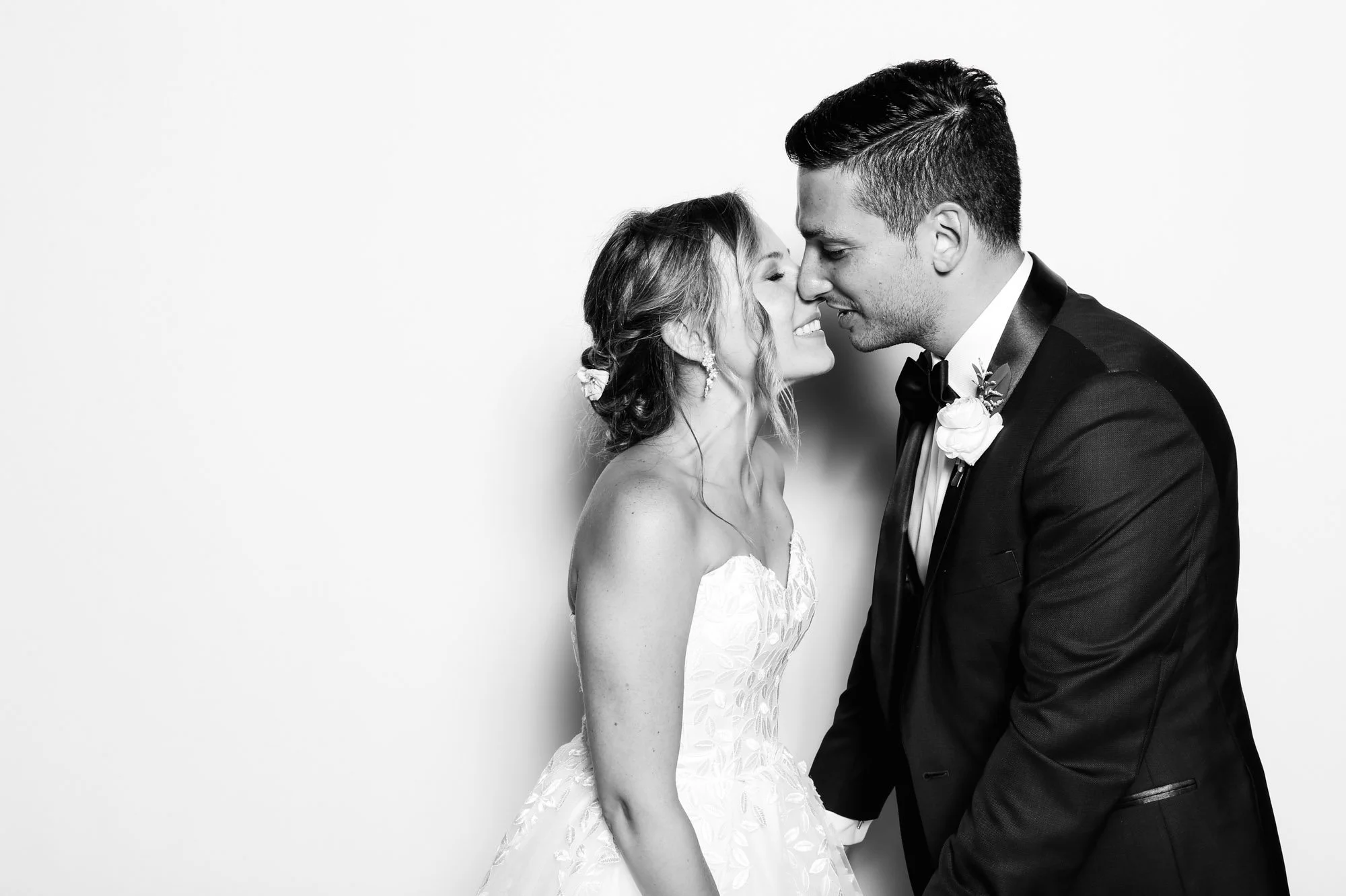 5-0-new-york-brooklyn-vermont-wedding-photographer-engagement-portrait-pop-up-studio-dobbin-st-greenpoint-0002.JPG