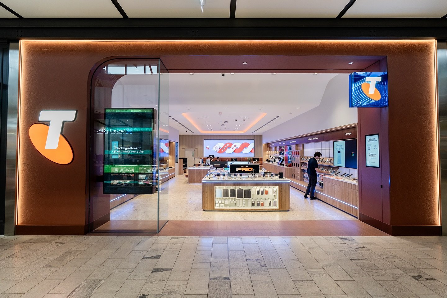 Just completed an impressive fit-out for inside @westfieldcoomera @pro.fitprojects 🔨&mdash; and the results speak for themselves.

We are proud to bring brands to life through space, and this project was no exception. The new Telstra store delivers 