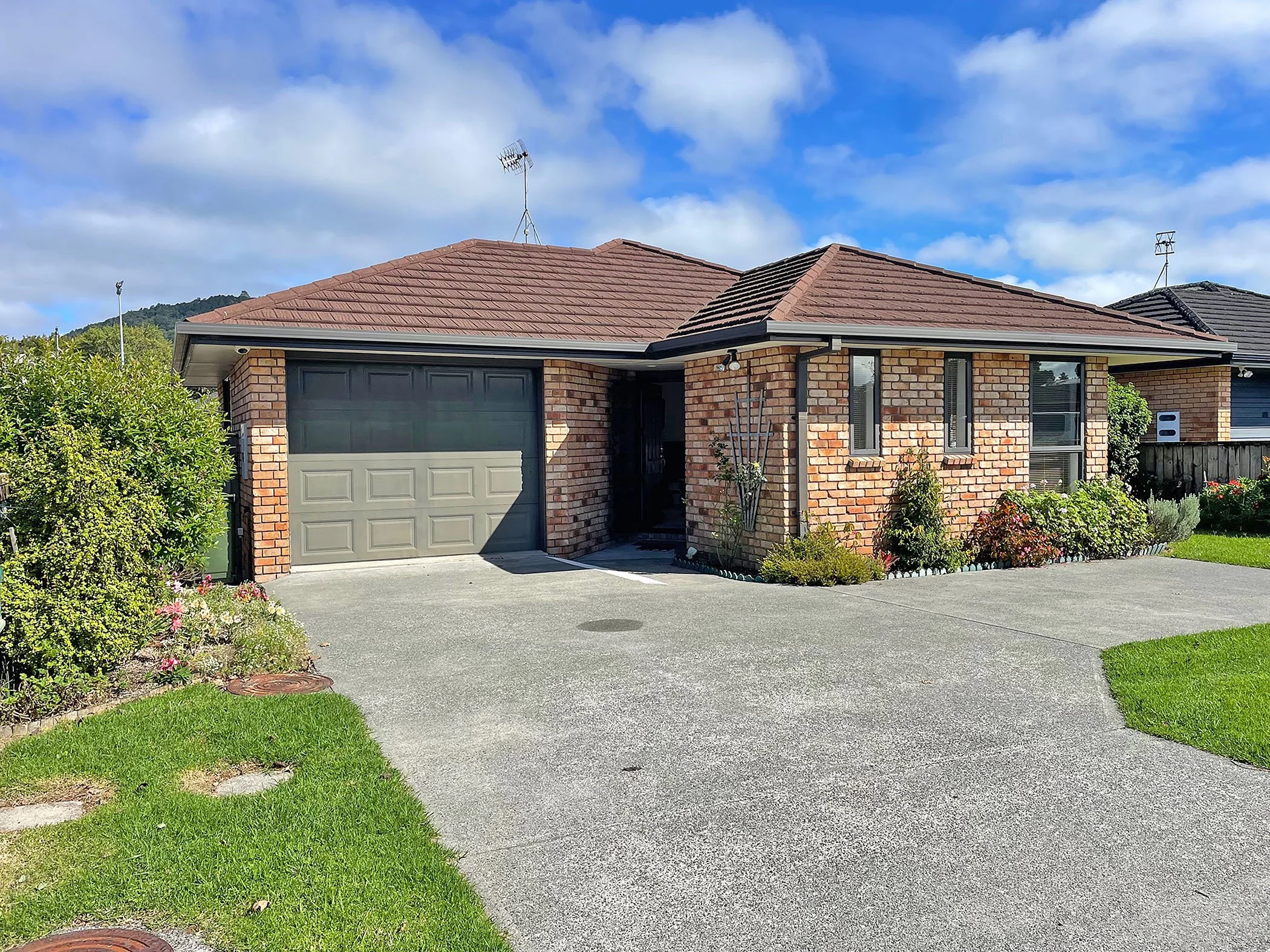 front 603 Kamo Road.jpg