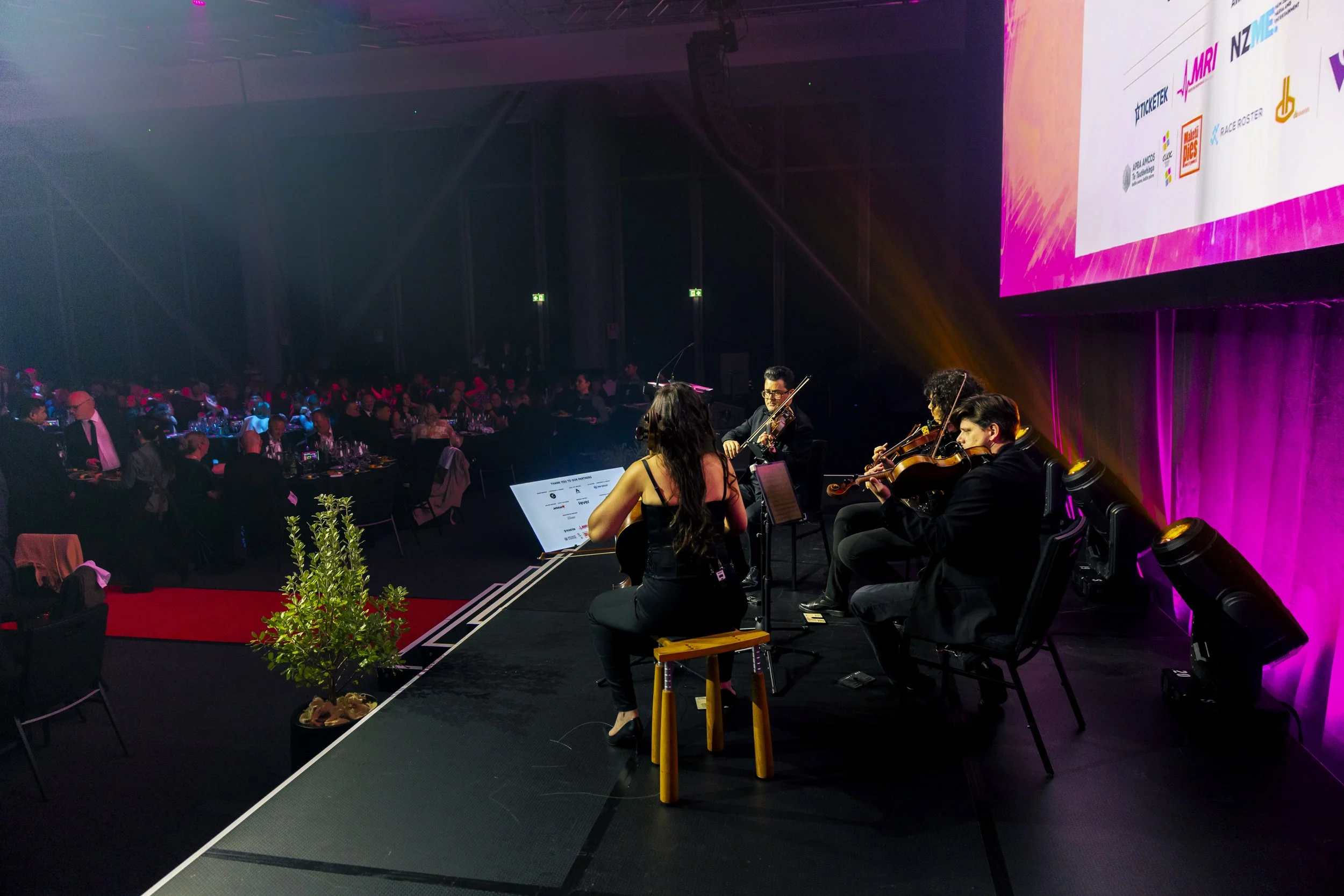 Awards Party - 132 - 0F4A6341.jpg