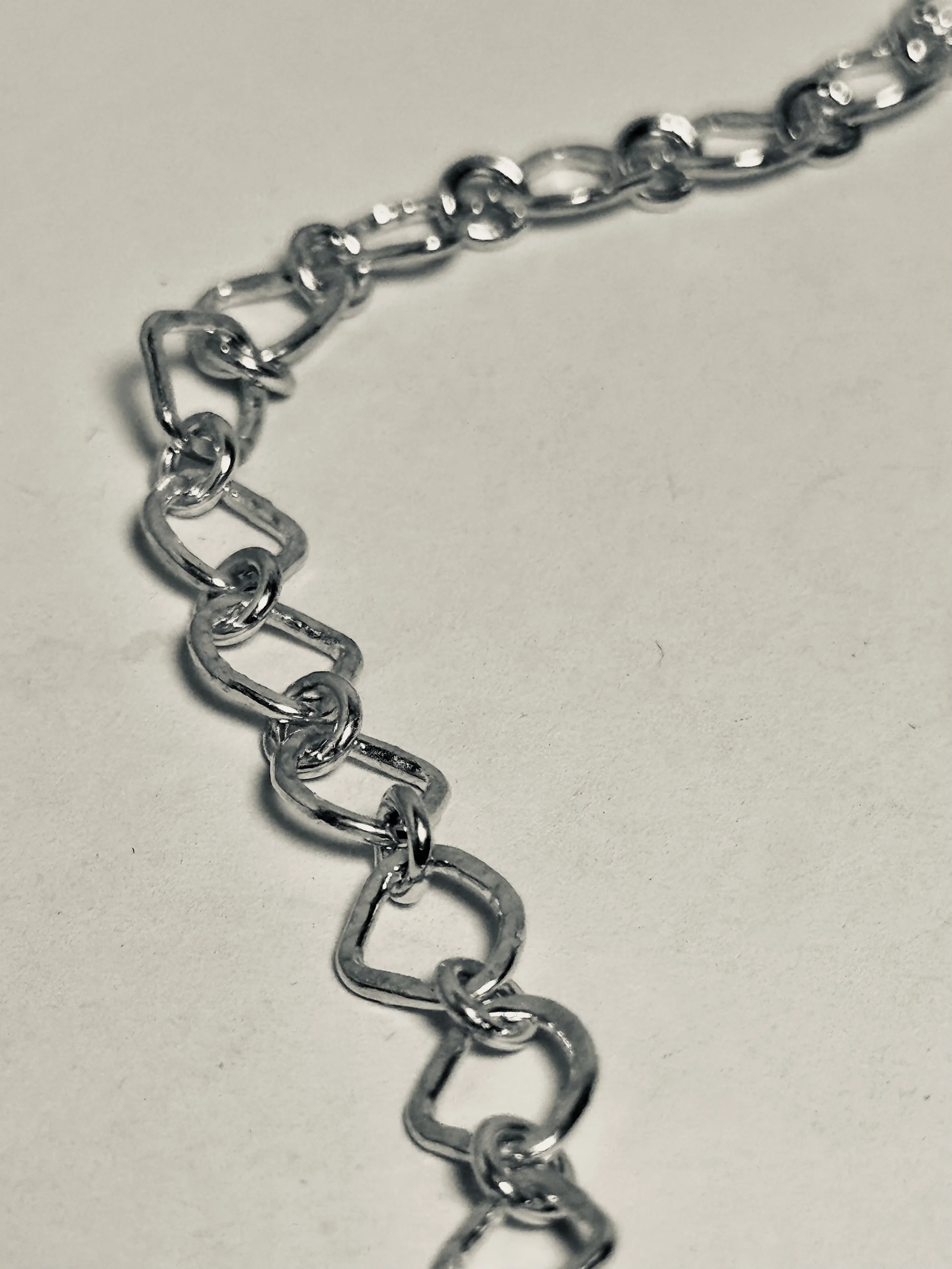 Tiny Pipis bracelet
