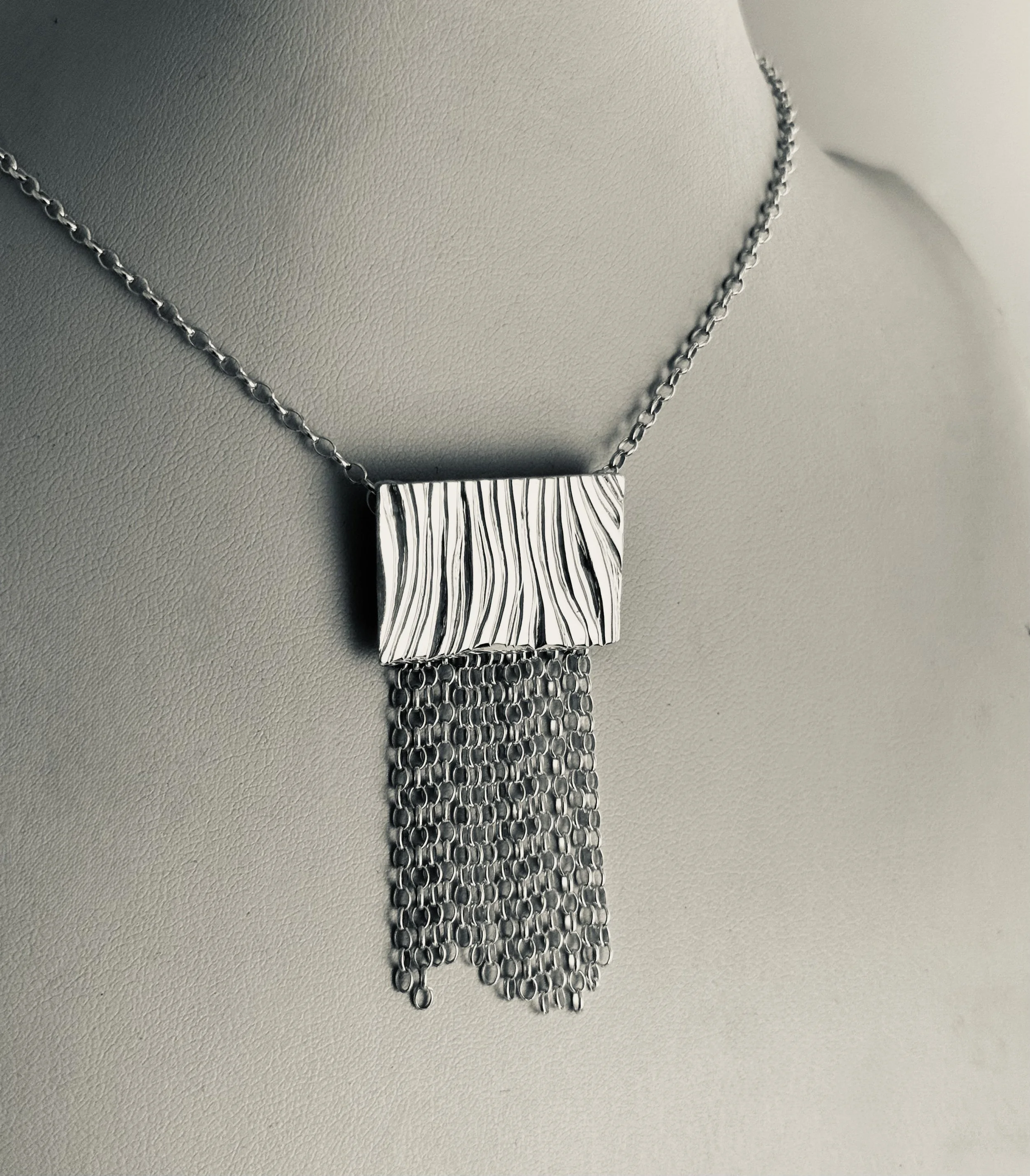 Awa pendant