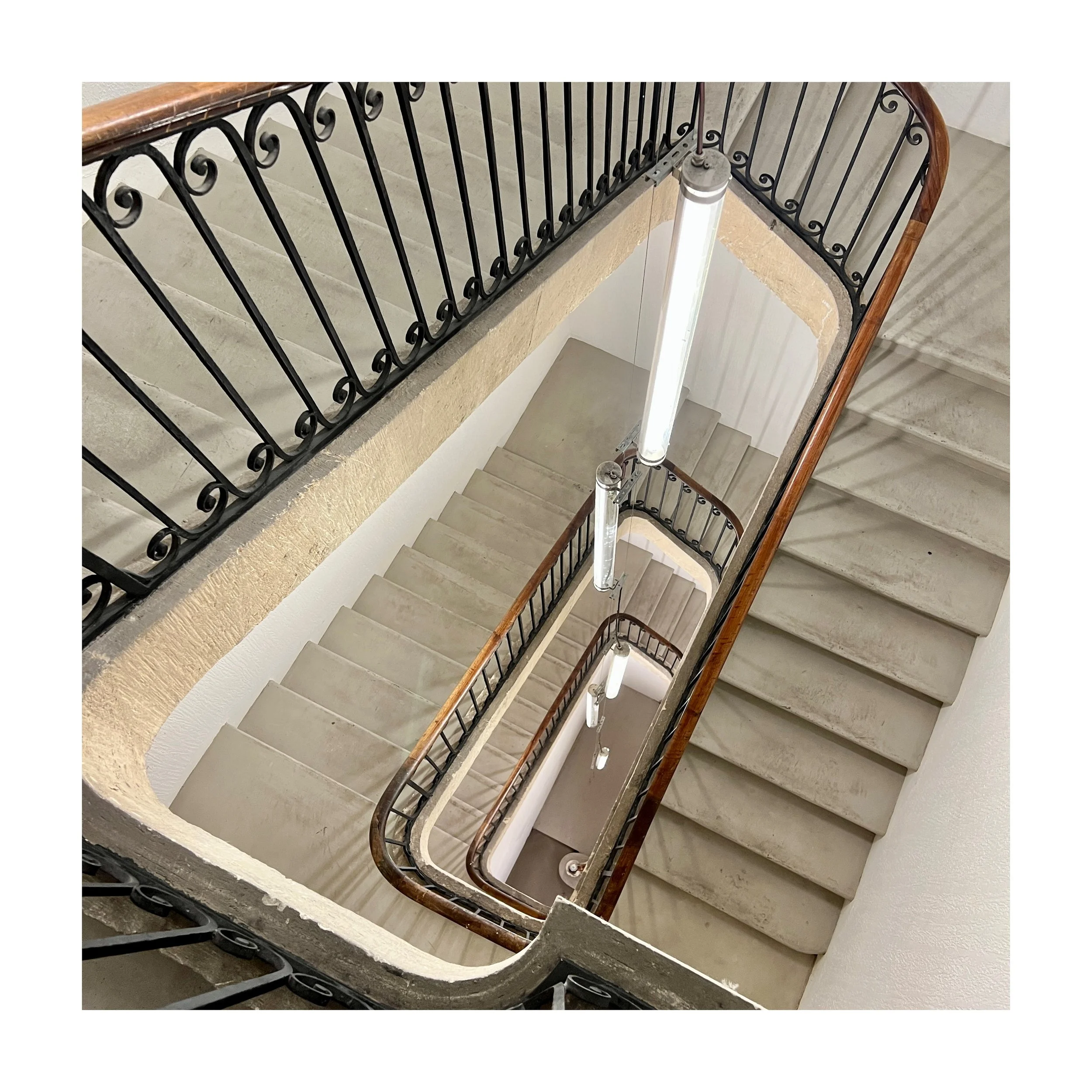 Rockett_67_Pall_Mall_Bordeaux_Stair.JPG