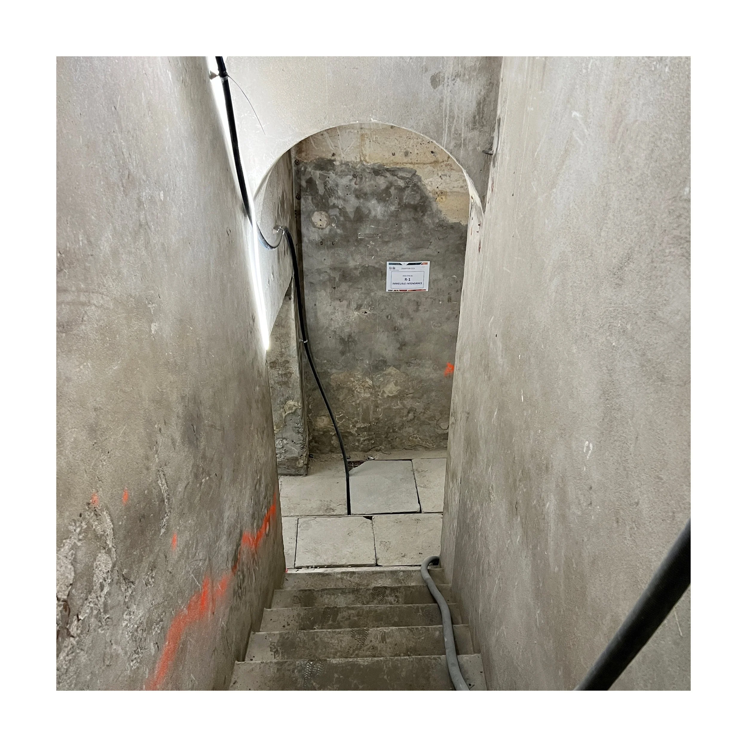 Rockett_67_Pall_Mall_Bordeaux_Steps.JPG