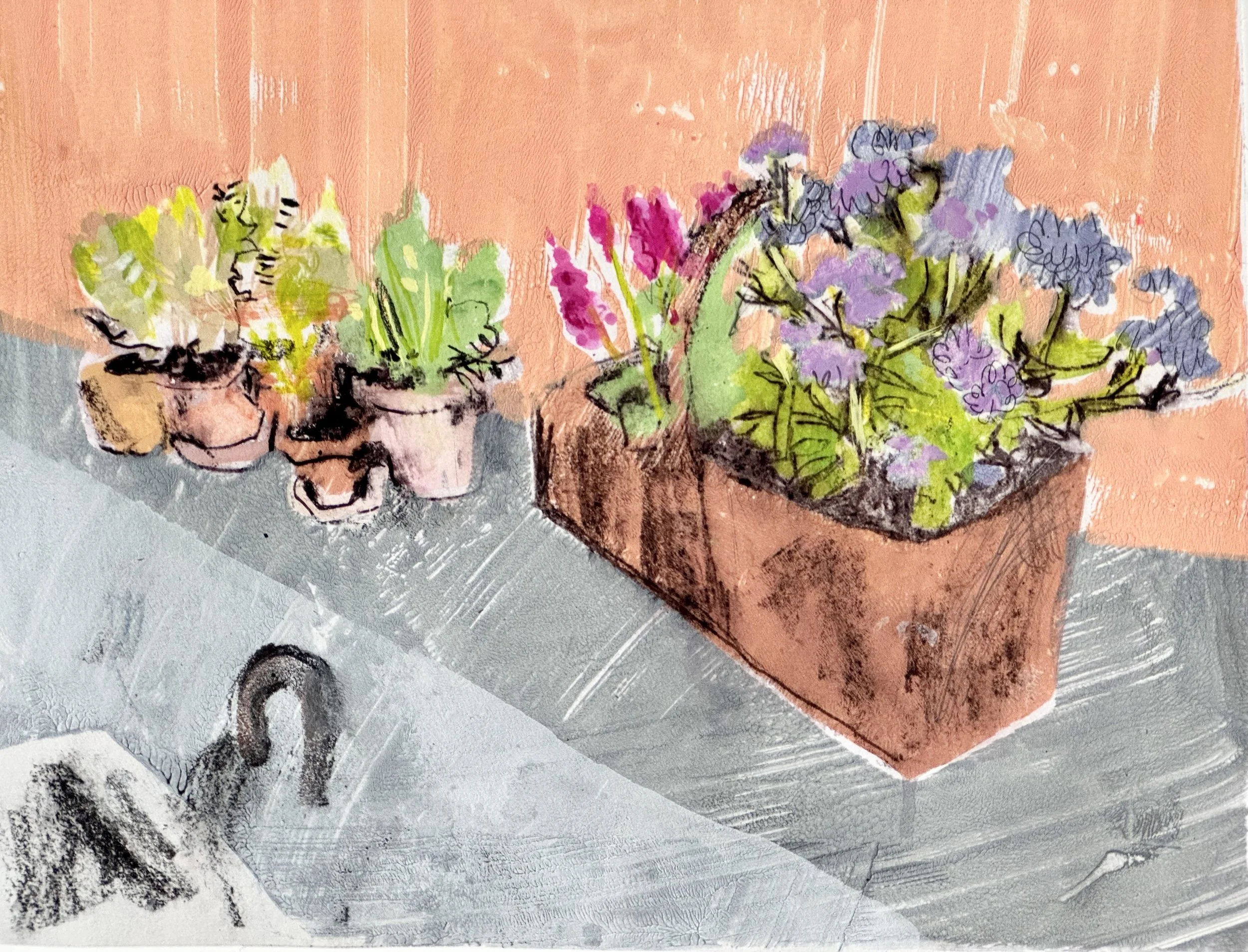 Summer planters and horse shoe