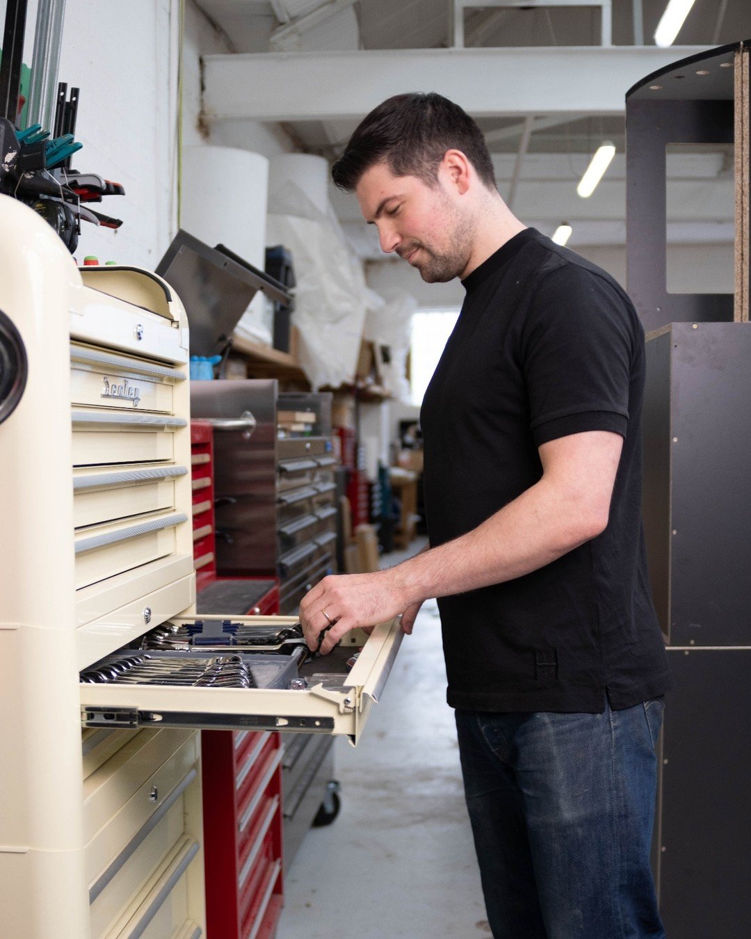 Building good relationships is just as important as building good furniture. So, from design to installation, one team or individual will take full ownership of your project.

#opusmagnum