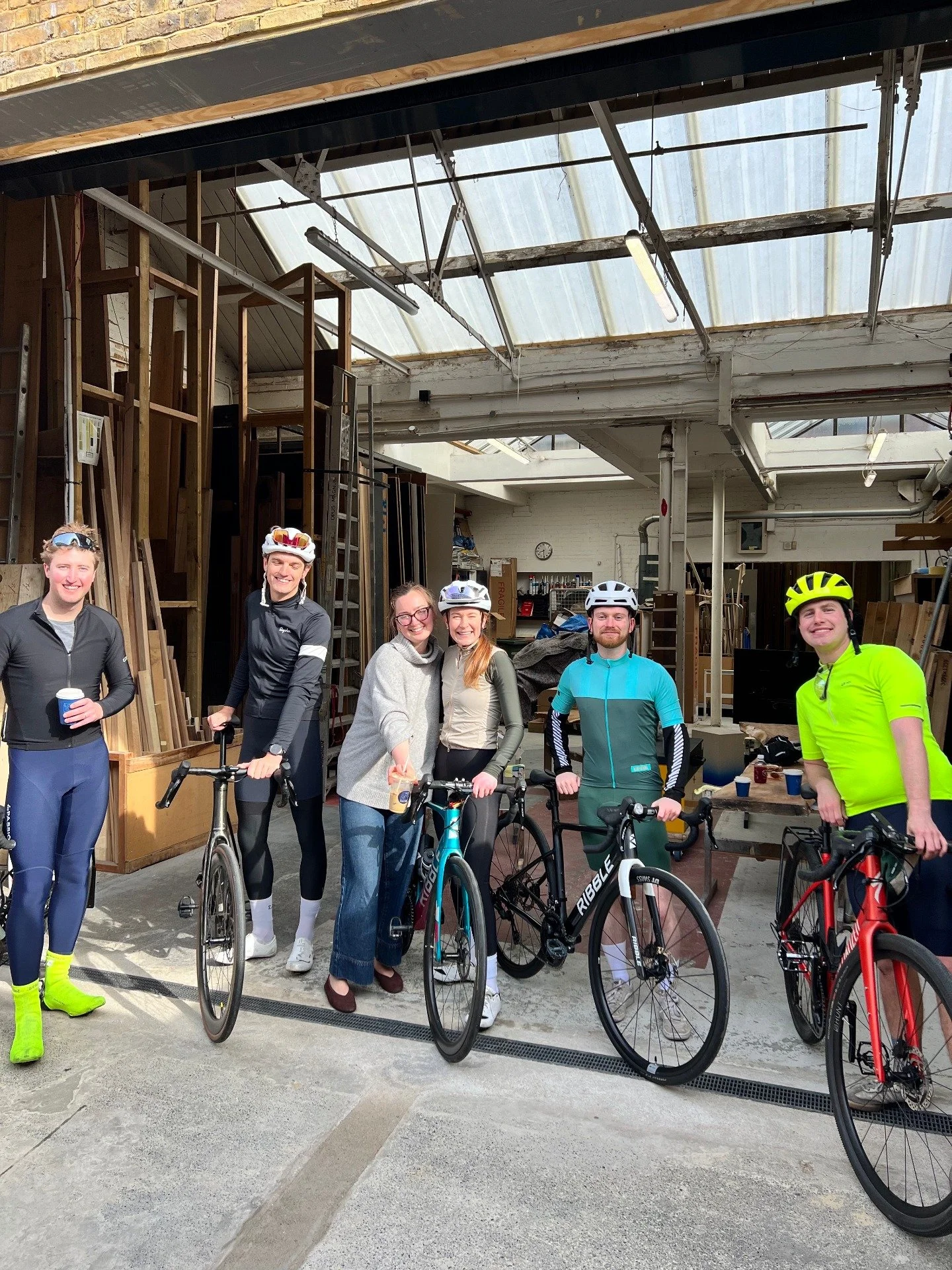 It was a pleasure hosting the Tour de Facade crew at our workshop last week at the end of their weekly ride! 🚴&zwj;♂️☕️

Organised by Laurel Butler @sketchstudiosuk, this is a fantastic initiative for architects, designers, and industry peers to get