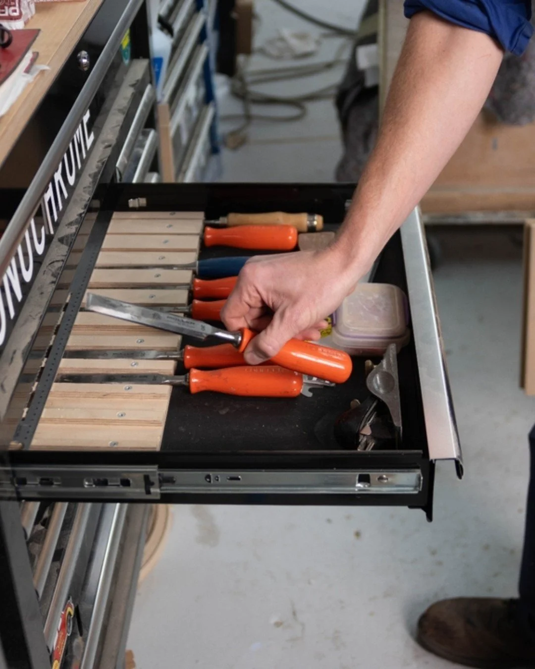 We don&rsquo;t hand off projects to third parties. From the initial design to the final installation, one team or individual takes full ownership of the process. 

Better relationships lead to better furniture. 

#LondonDesign #Bespoke #OfficeInterio