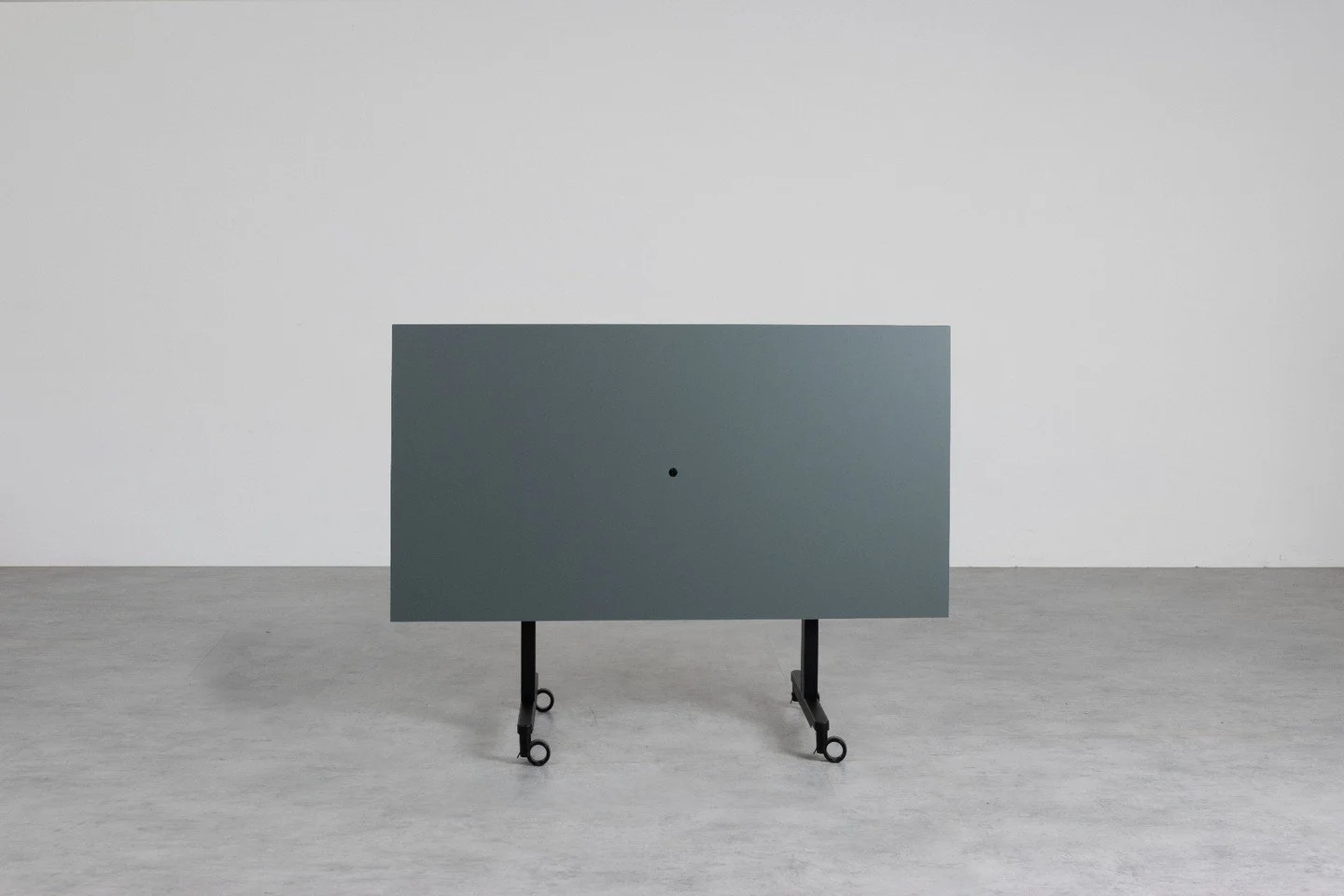 The Metro Cell&trade; | Work Anywhere.

The Metro Cell&trade; sets the benchmark for mobile workplace power. Designed to eliminate cable chaos entirely, it gives your team total freedom to reconfigure spaces on the fly, from quick stand-ups to full f