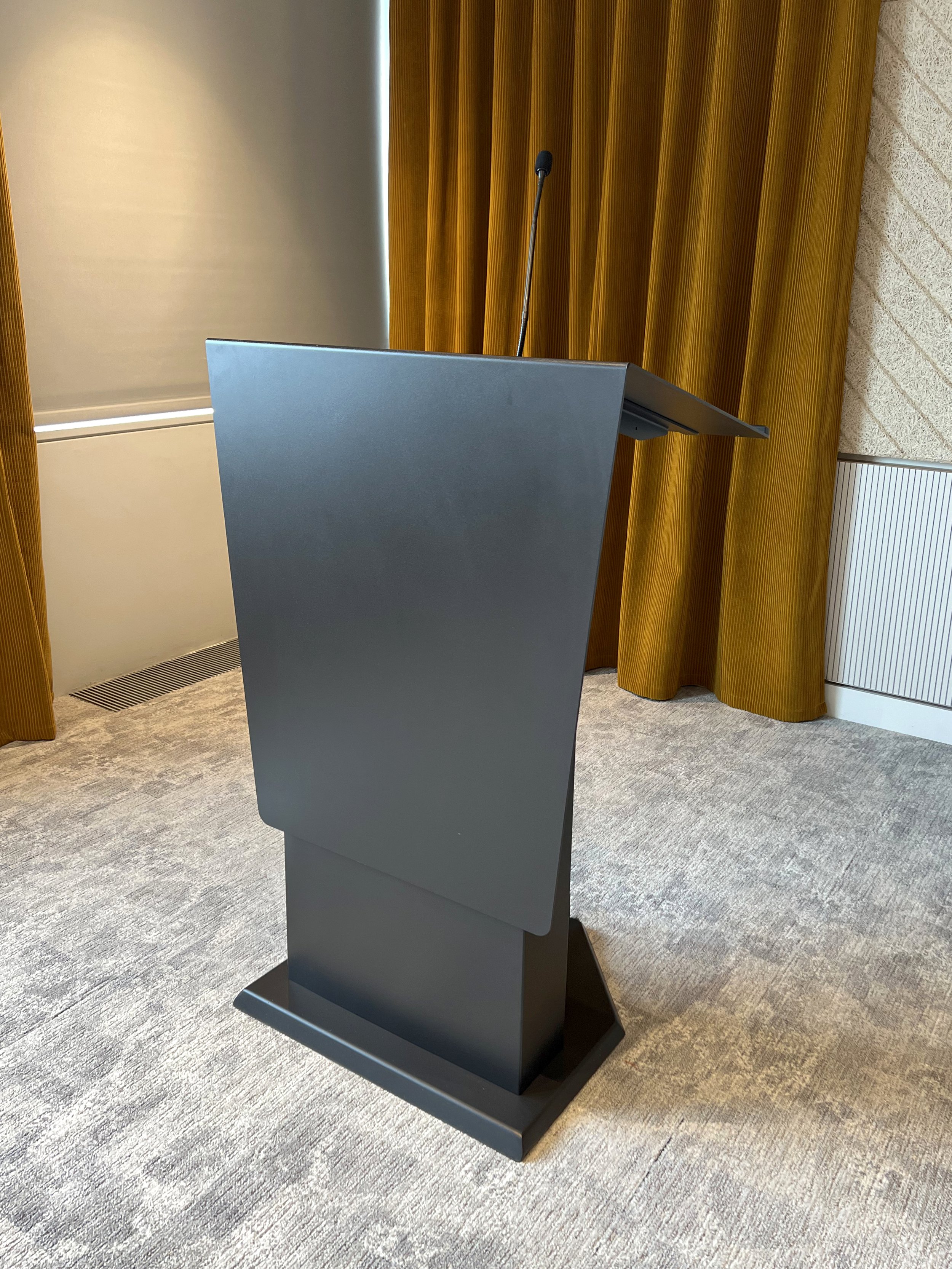 Cap Lectern - Opus Magnum 2.jpg