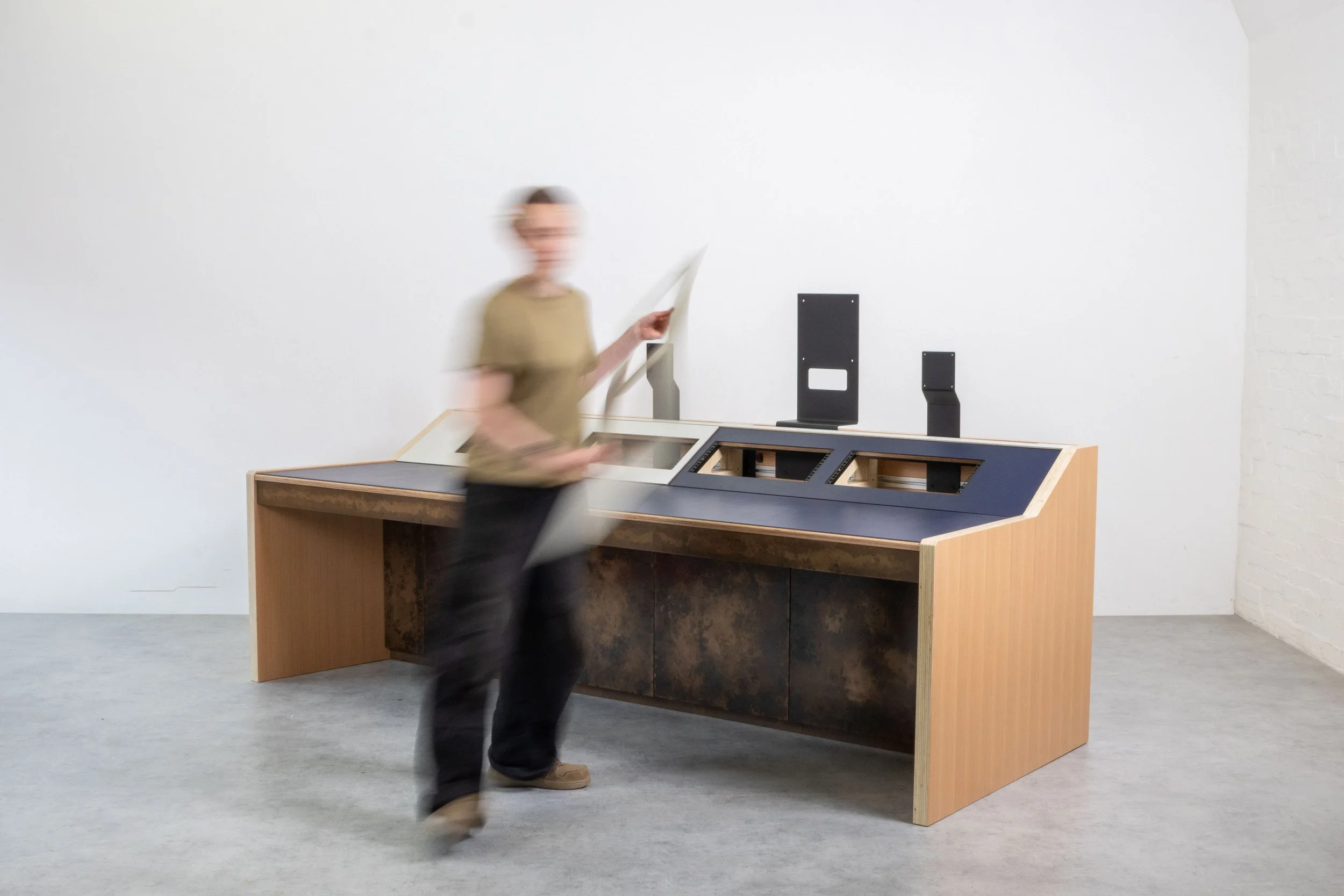Opus Magnum - Edit Desk-8.jpg