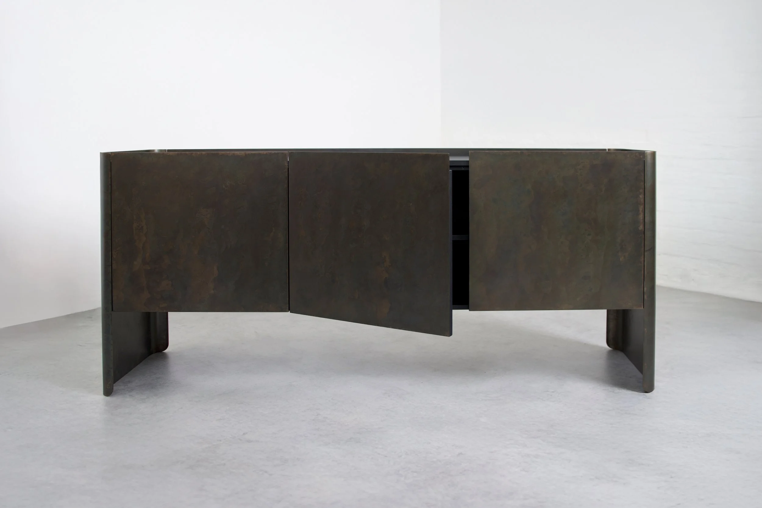 Wandle Credenza 5.jpg