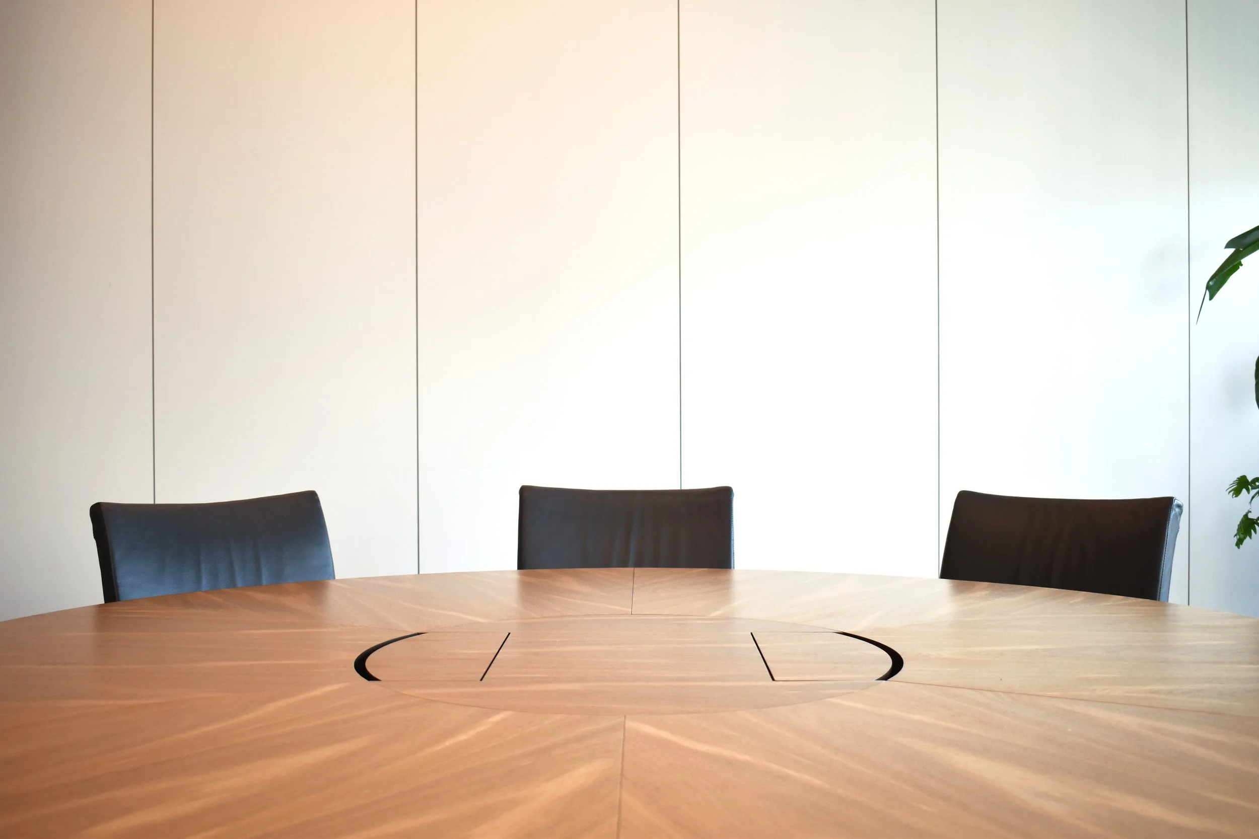 Opus Magnum Legal & General ReCrafted™ Dining Table 05.JPG