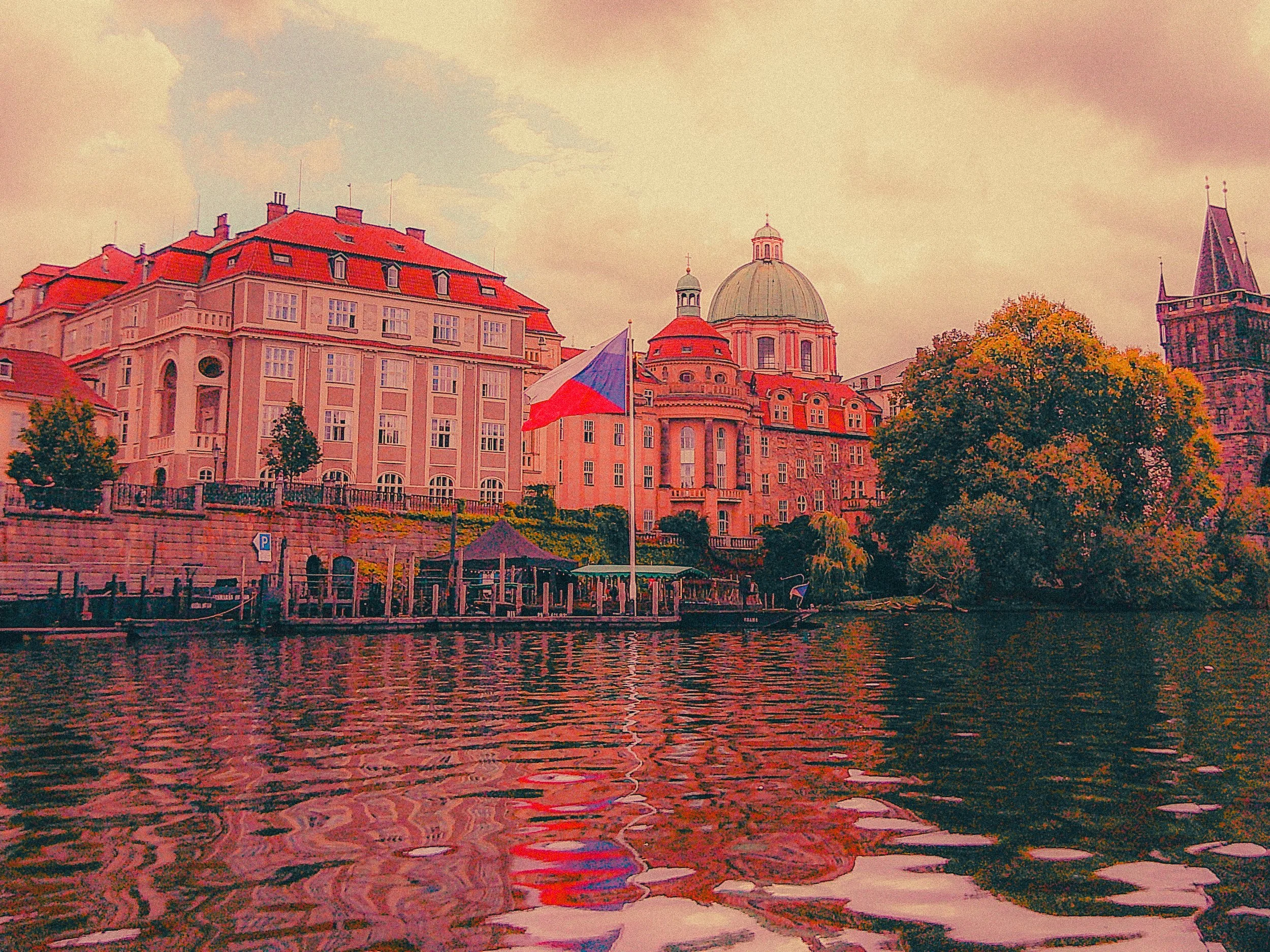 europe-selects-8bit-12.jpg