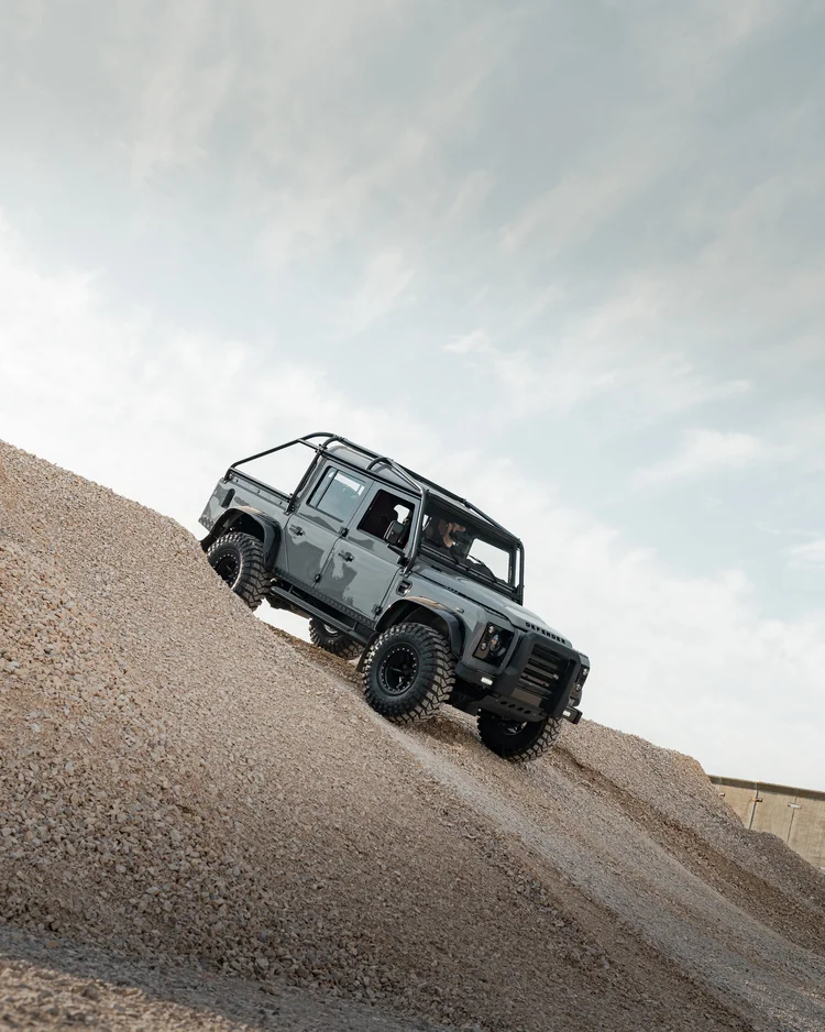 shoreline-d110-double-cab-nardo-grey-2