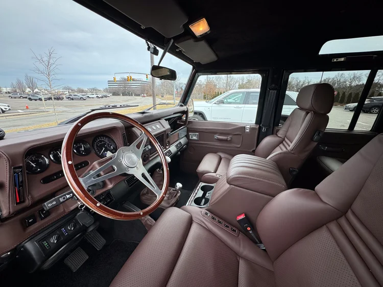 shoreline-d110-chocolate-interior-1