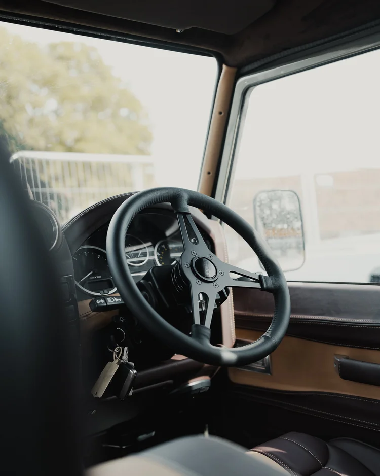 shoreline-black-leather-steering-wheel