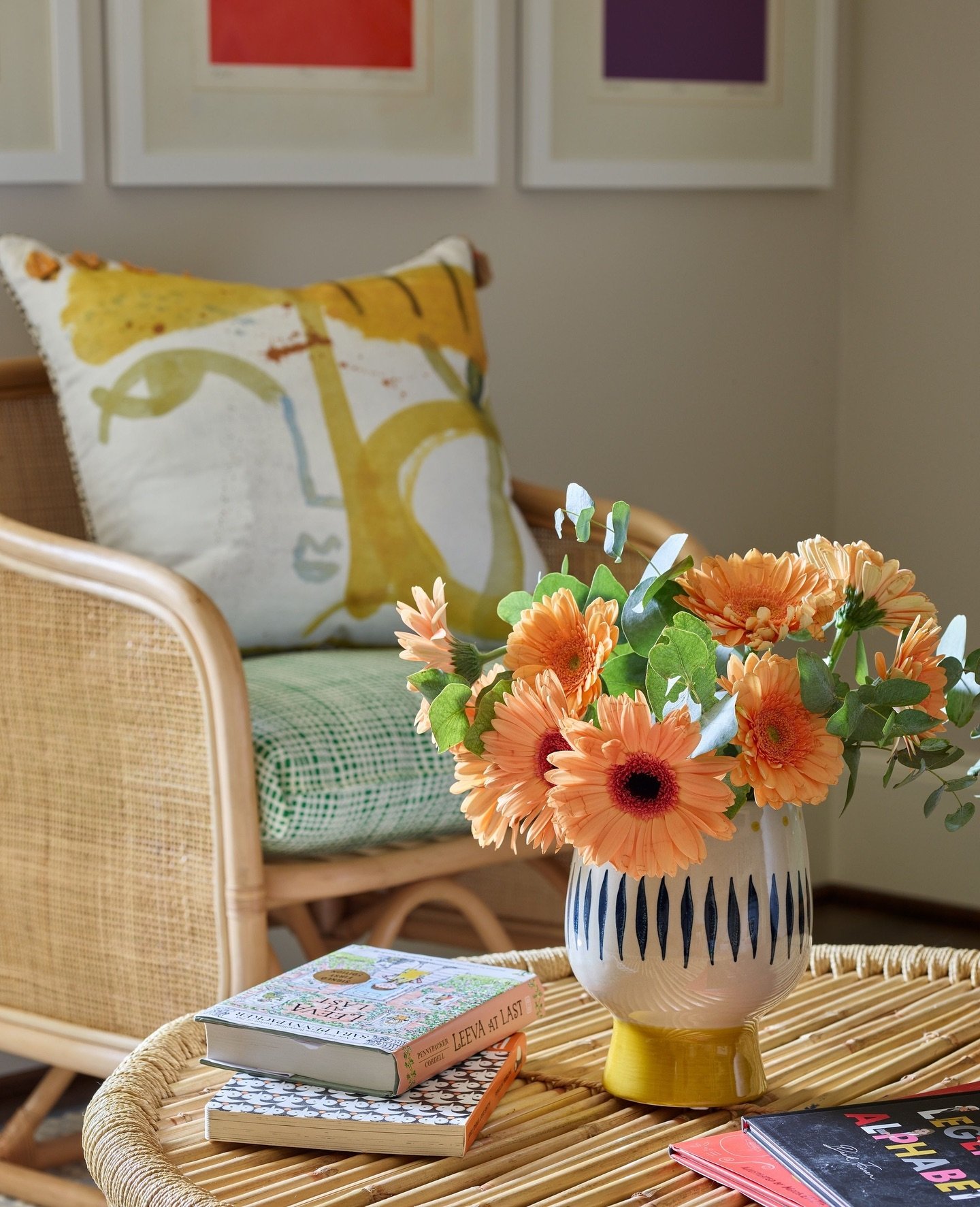 Embracing May with this vibrant palette of yellow-green and citrusy orange. ⁠
⁠
#May #SpringPalette #colorfulinteriors #yellowgreen #citrusorange #mayinspiration #vibrantspaces #buckheadbeauty