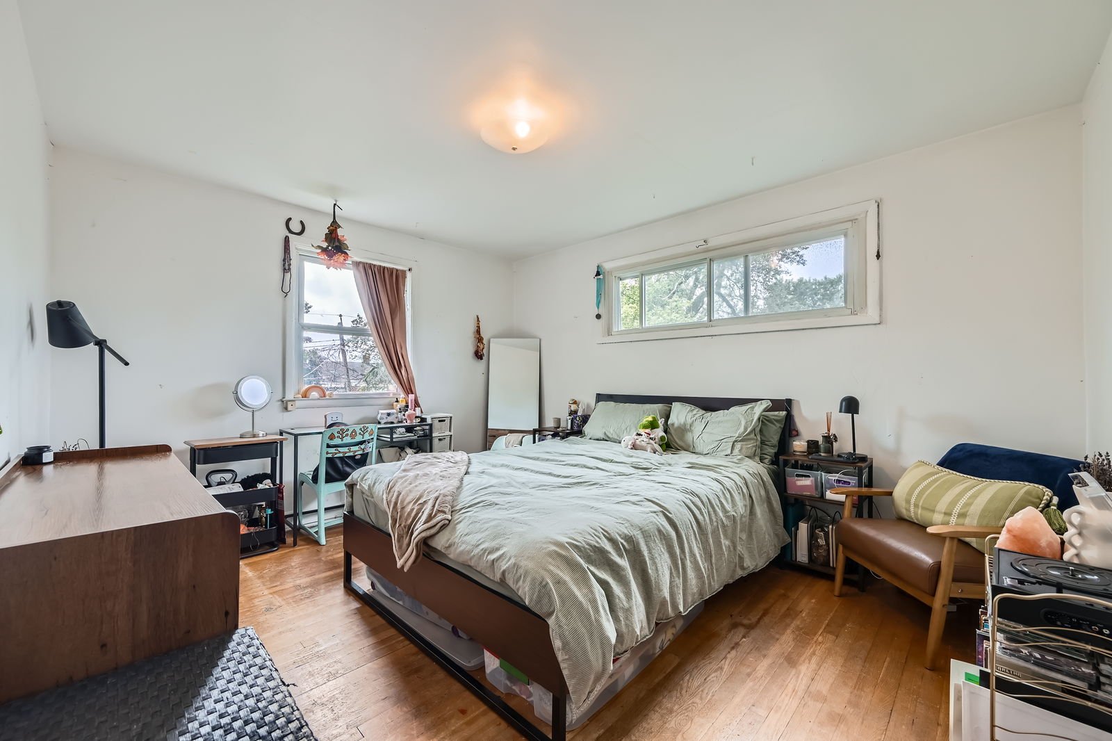 1009 E Northern Pkwy - Web Quality - 019 - 24 2nd Floor Bedroom.jpg