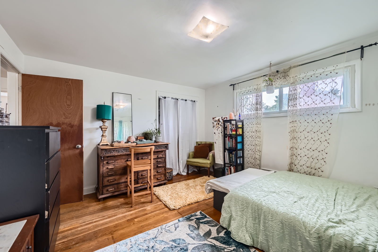1009 E Northern Pkwy - Web Quality - 016 - 20 2nd Floor Primary Bedroom.jpg