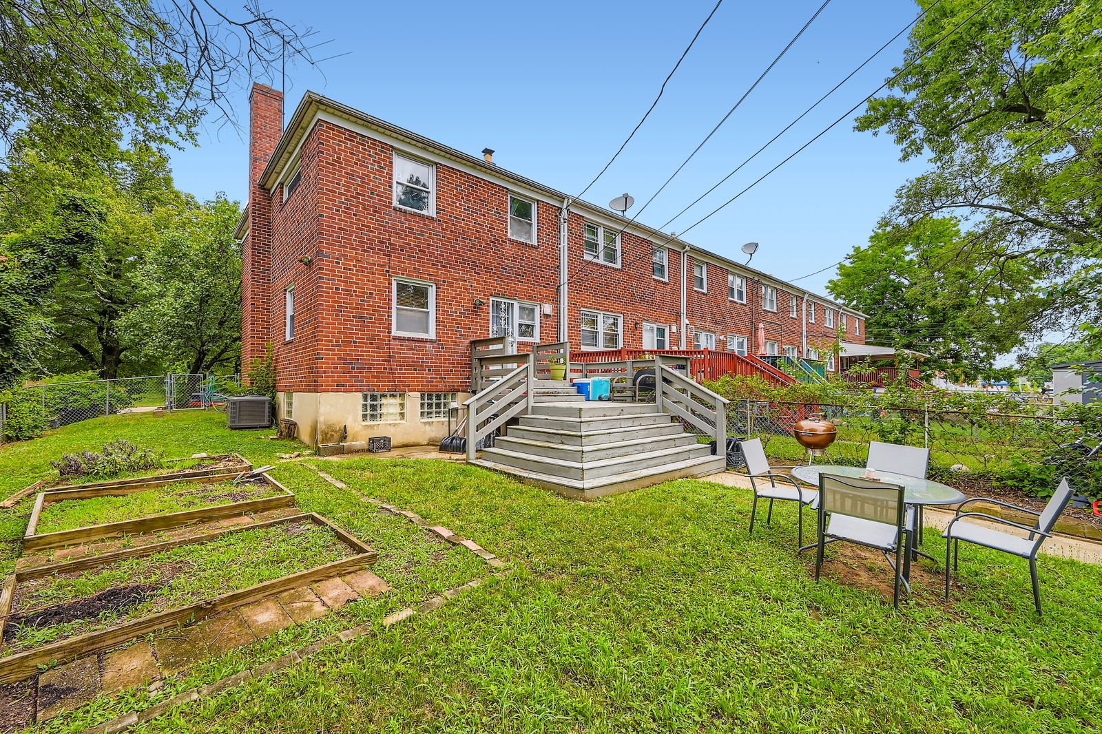 1009 E Northern Pkwy - Web Quality - 029 - 37 Exterior Rear-Edit.jpg