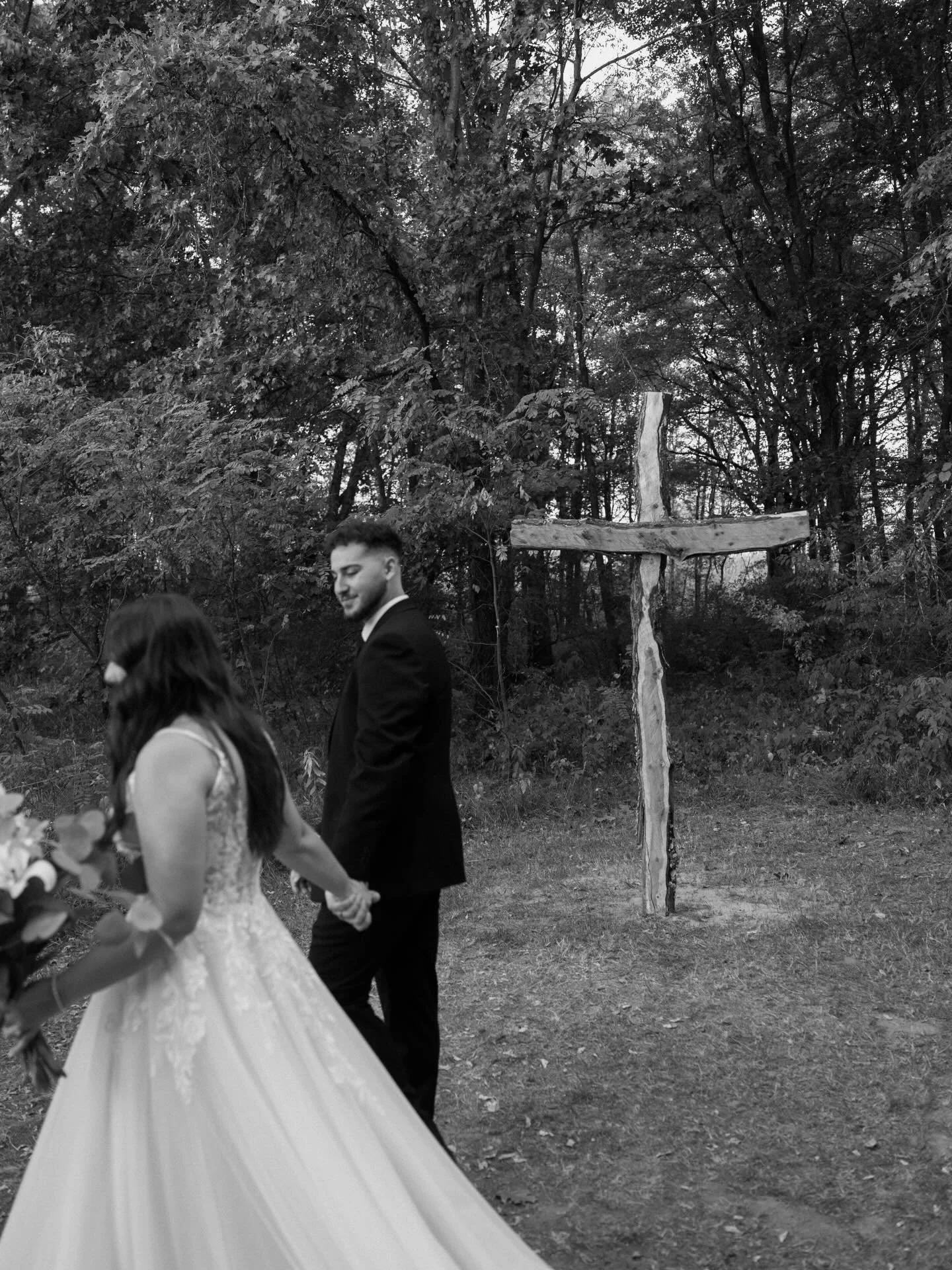 The Shabani&rsquo;s - September 2025🤎

Something so special about a small, intimate wedding day with just your closest friends and family members. Slow paced, less stress, and more time spent with who matters most. They chose to get married on Maddi