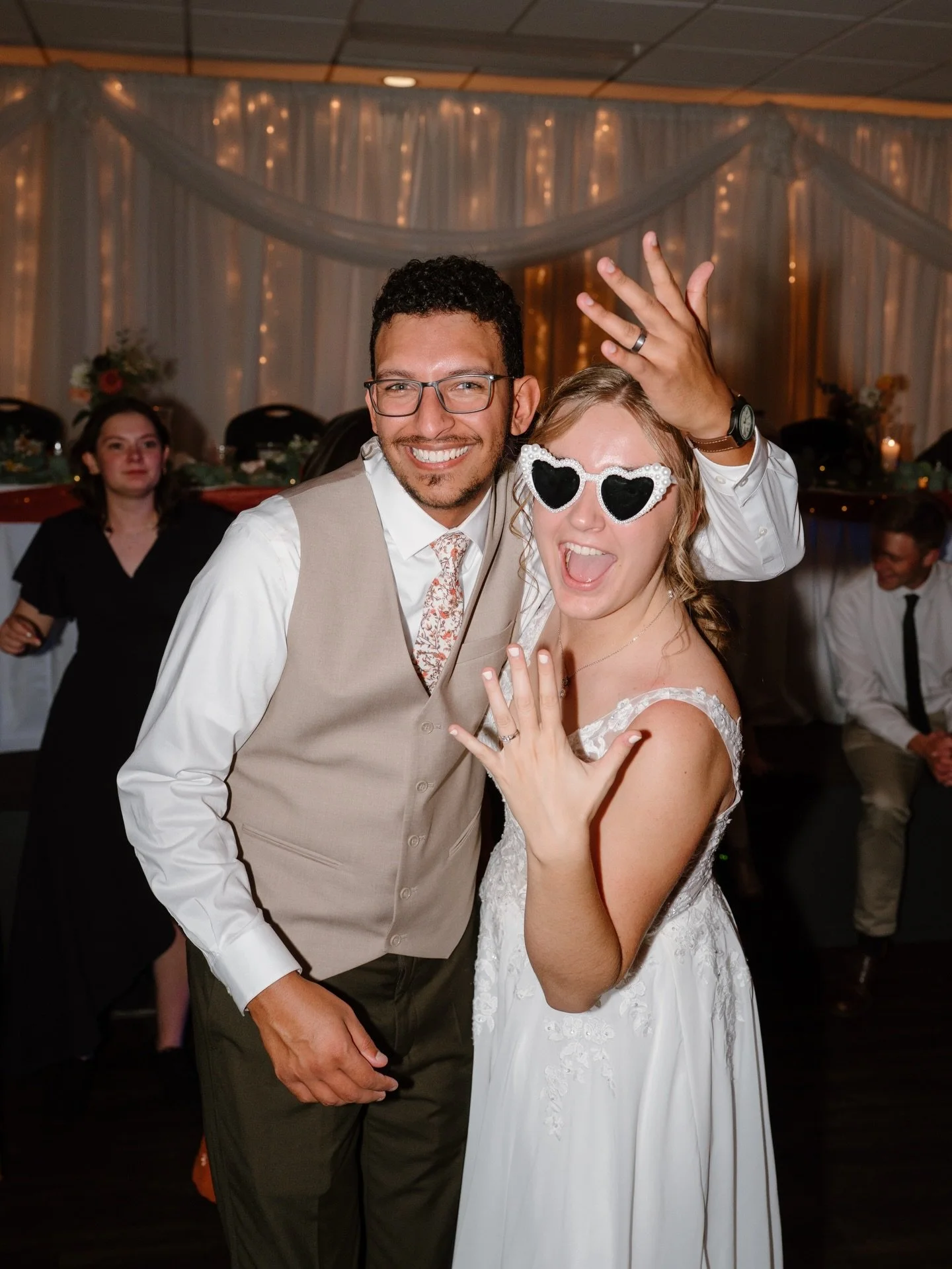 The McKinney&rsquo;s wedding reception🥳💃🏼 part two. For hours, the dance floor was full of energy! While everyone was dancing I saw the mom of the bride leave a big jug of chocolate milk and a full glass at the groom&rsquo;s seat. She explained to