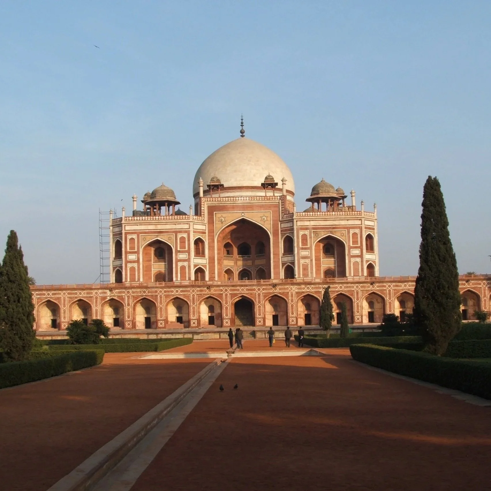 Mughals and Rajputs, Courts and Palaces of India - Sue Rollin