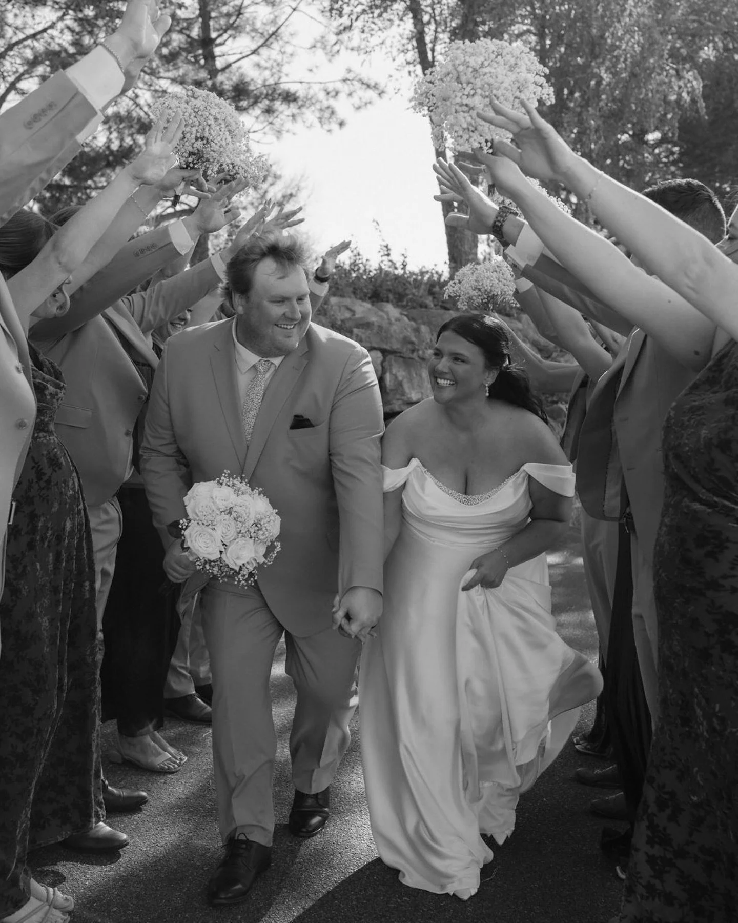 When you have to trick Instagram to get the good music back 🙂&zwj;&harr;️🤗

We&rsquo;re coming back strong with Hannah Montana and this adorable bridal party