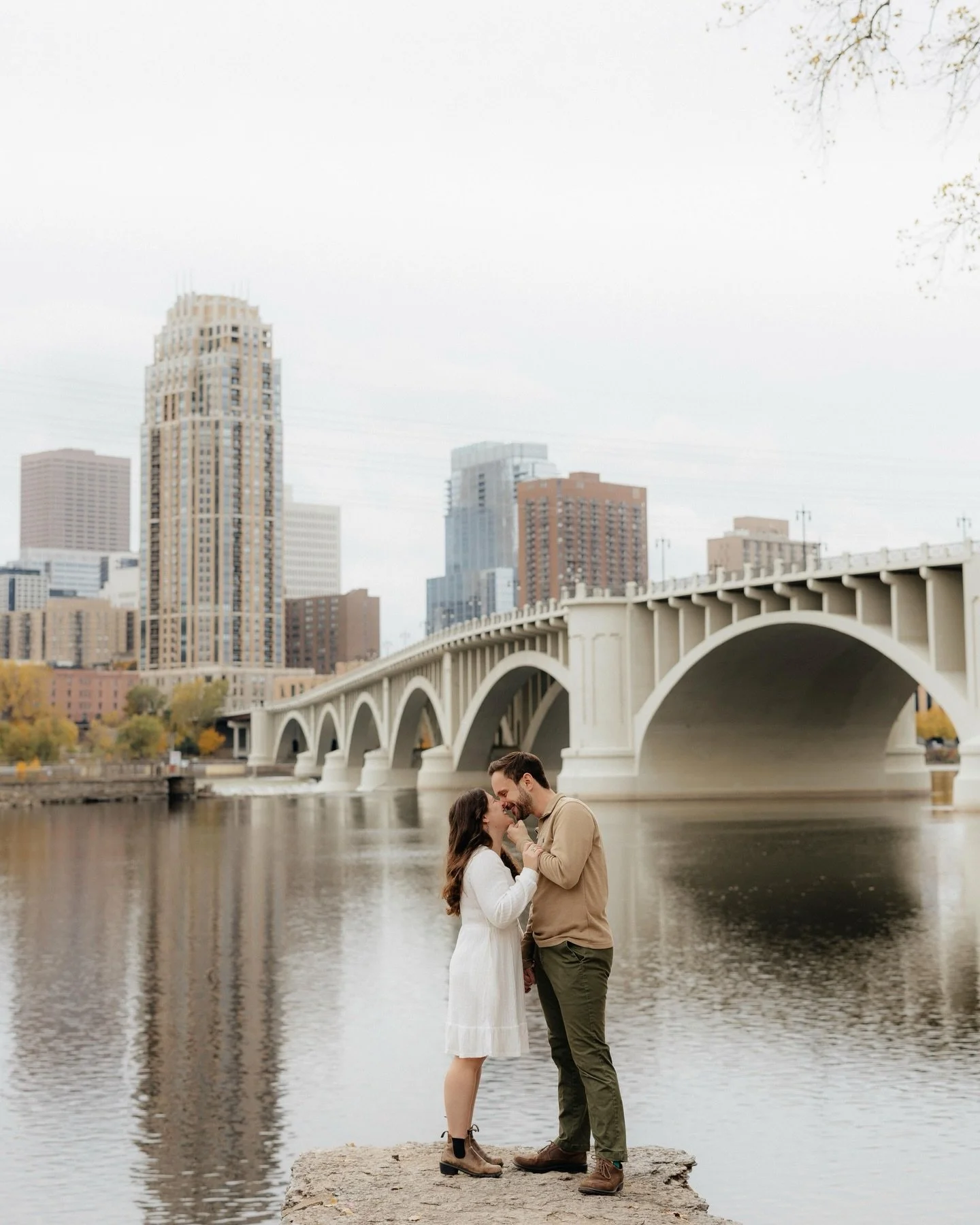 My favorite kind of night is hanging with my adorable couples 🤍

🏷️ MNEngaementPhotographer MNWeddingPhotographer MinneapolisEngagementPhotos Midwestengagementphots MidwestWeddingPhotographer