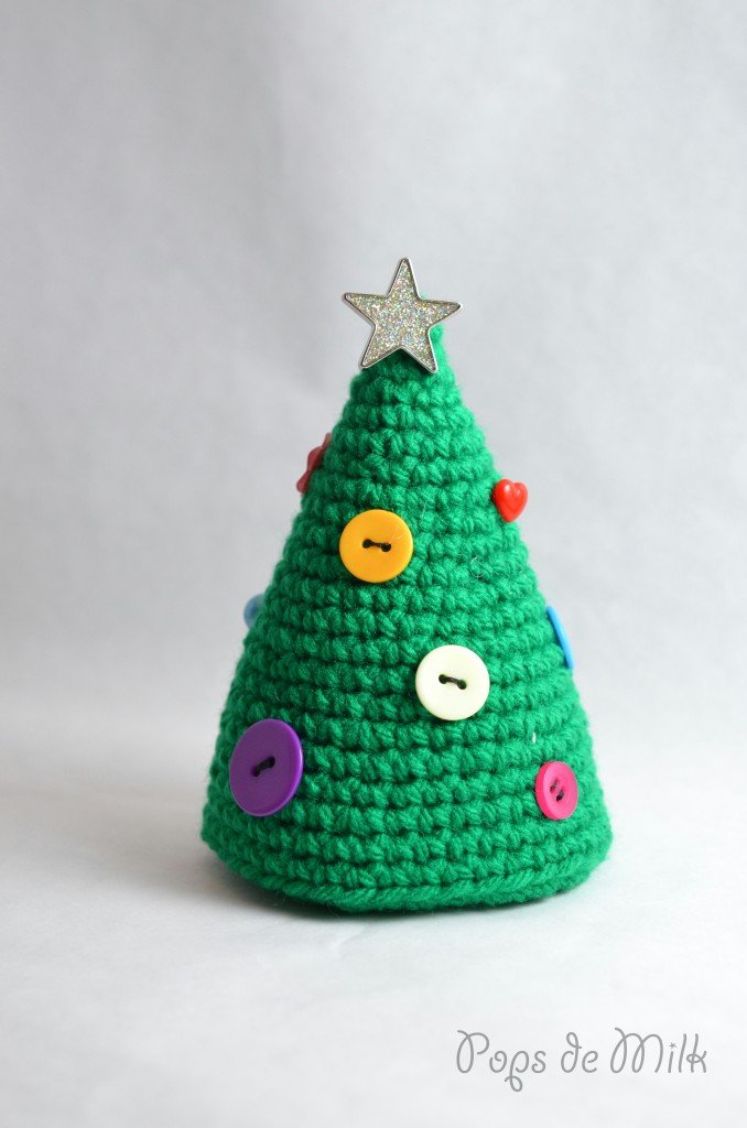 9 Easy Christmas Crochet Patterns suitable for beginners