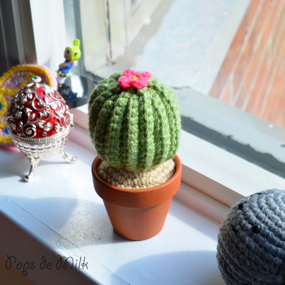 DIY Yarn Holder — Pops de Milk - Fun and Nerdy Crochet Patterns