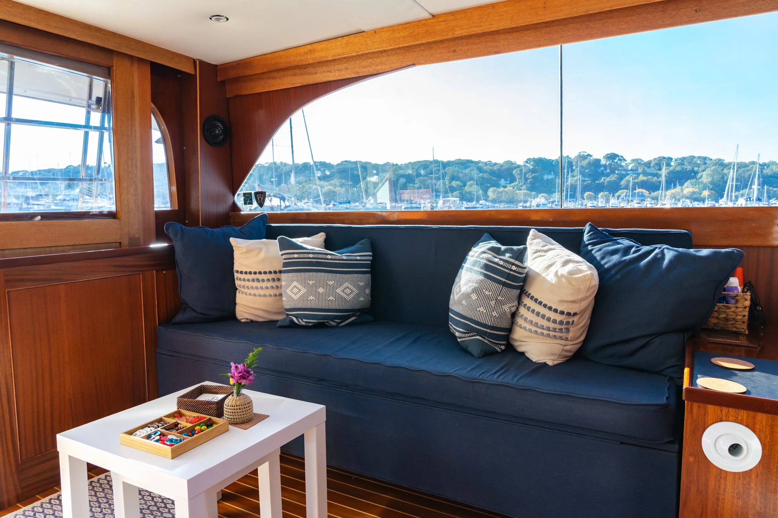 Corinne Tousey Photography_TooHappyCharters_016.jpg