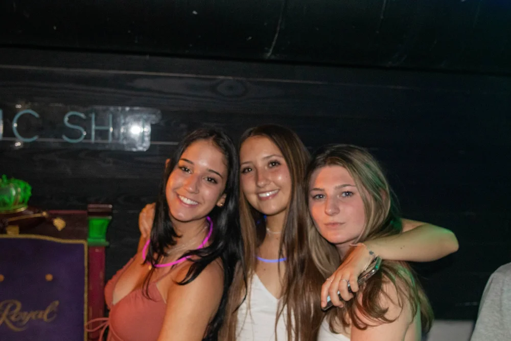 GALLERY — Varnish Wilmington