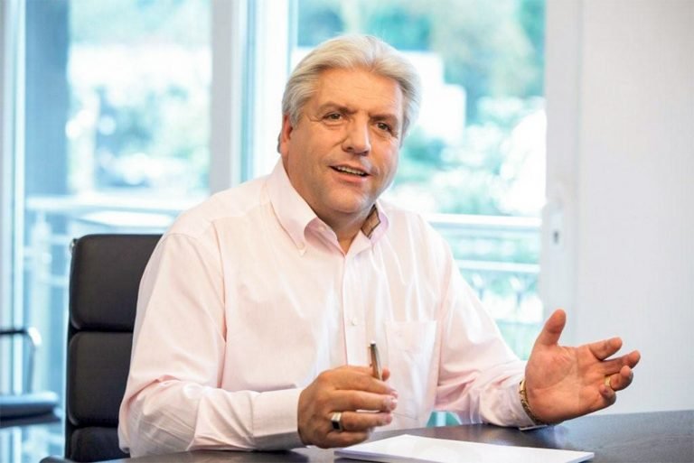 Intervistë në gazetën Zëri: Diaspora shqiptare, investimet e huaja dhe stabiliteti politik