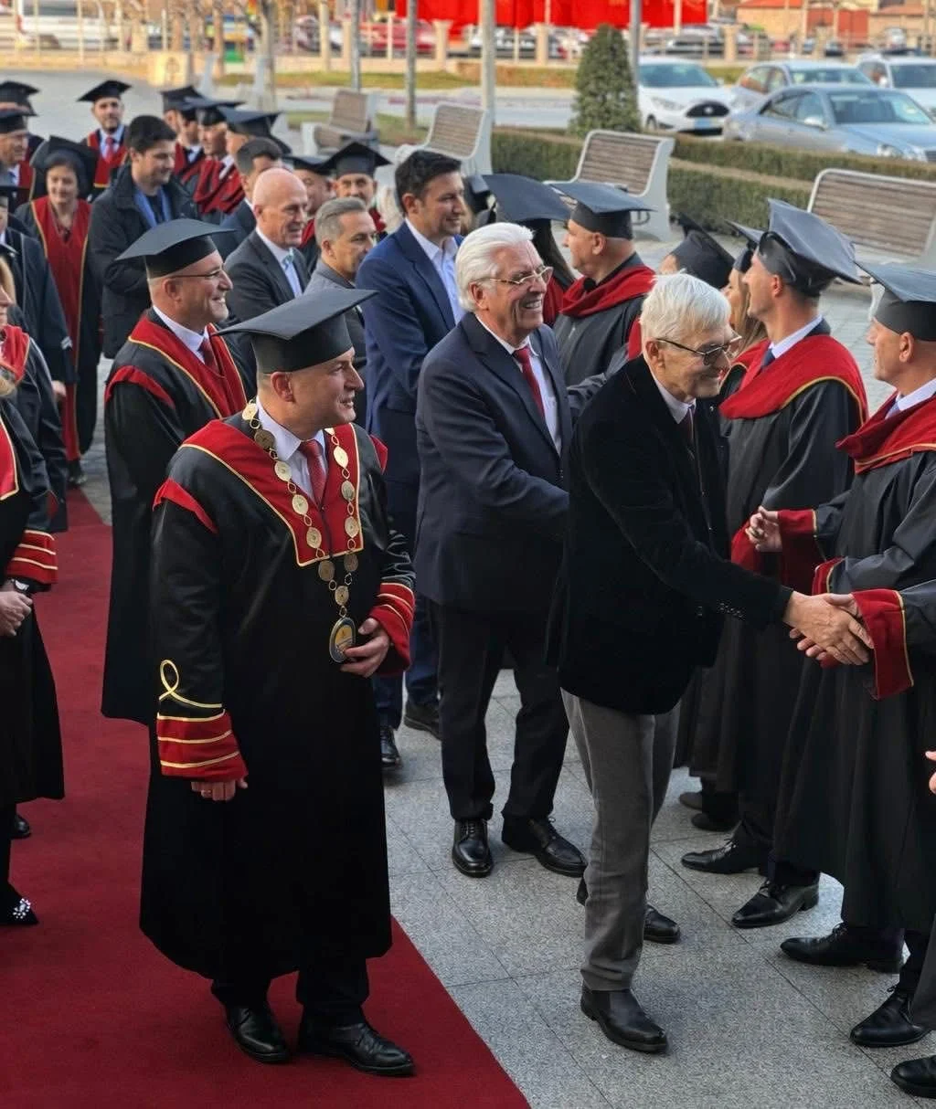 PHOTO-2025-12-22-15-56-09 3.jpg