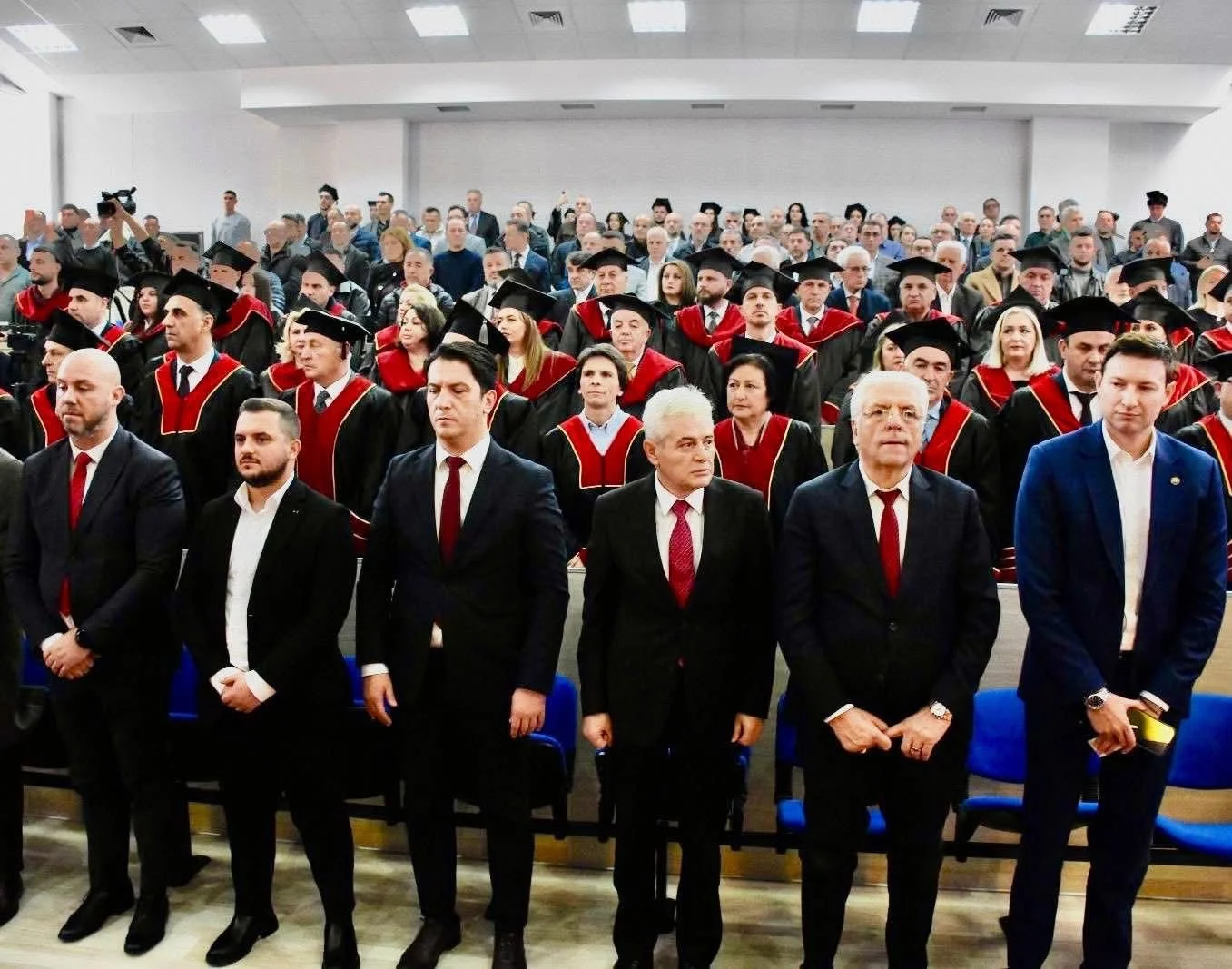 PHOTO-2025-12-22-15-56-10 3.jpg