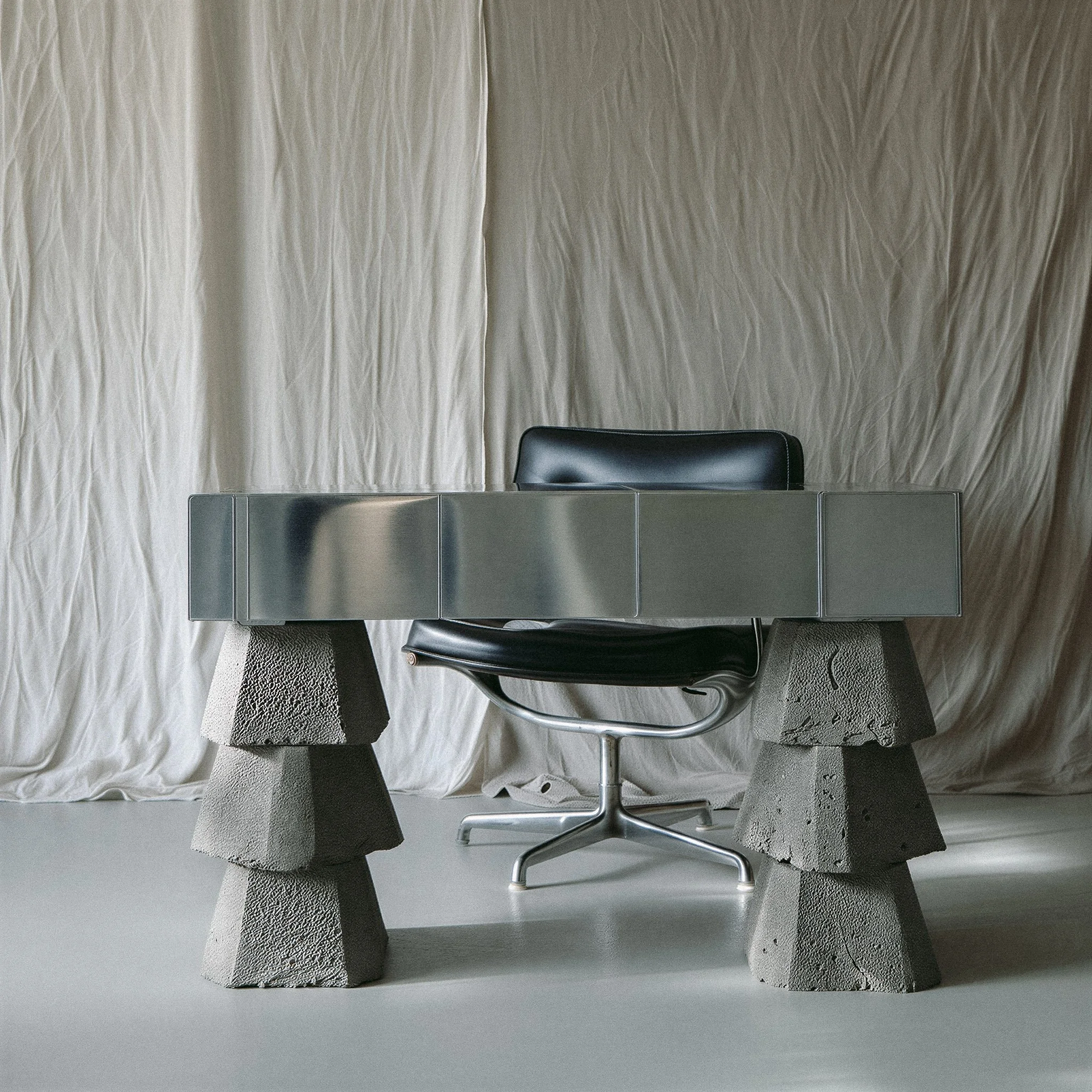 3-up_chair.jpg