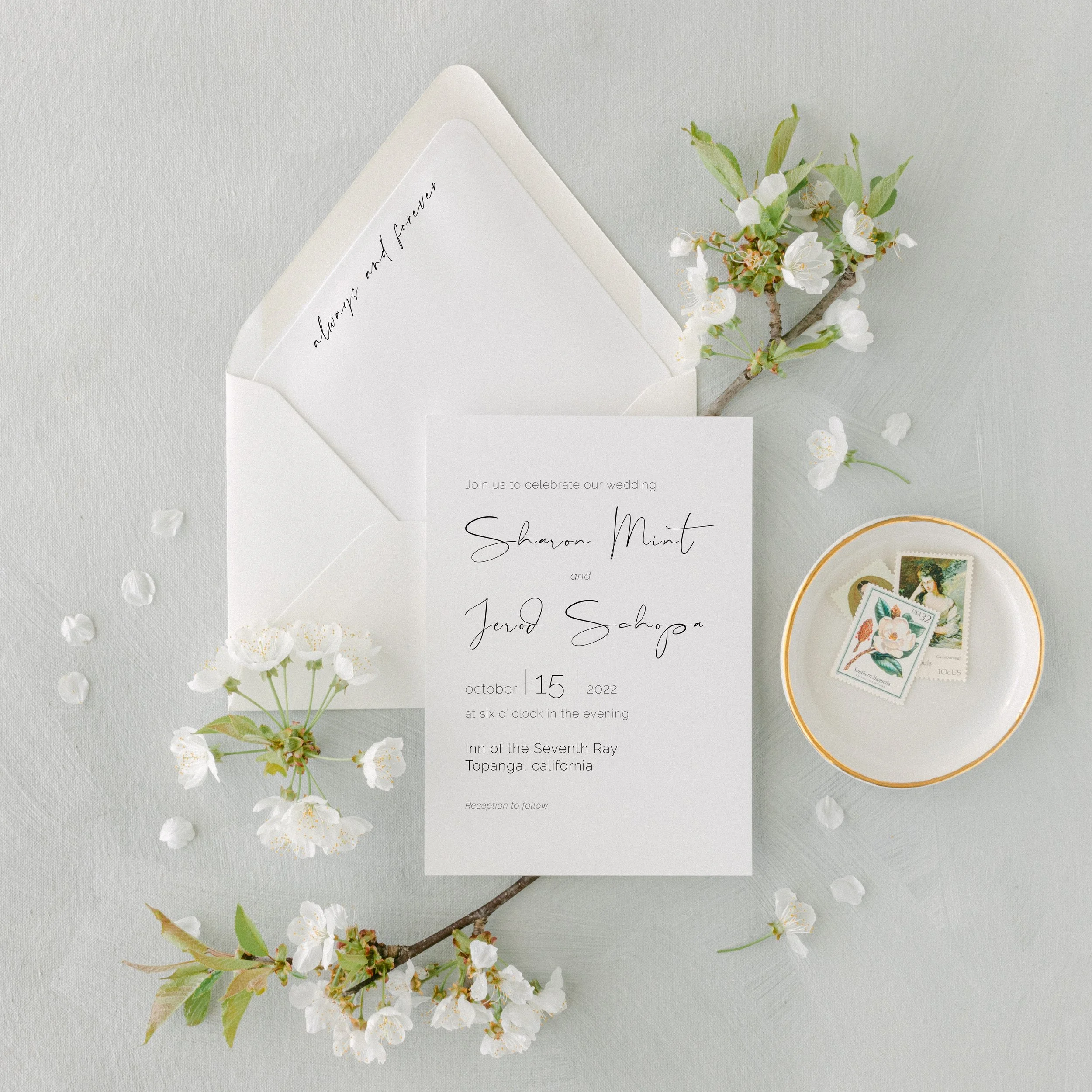 Minimal mockup - Invite.jpg