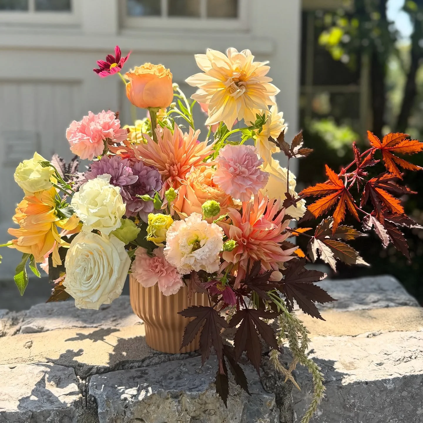 I ask you, what&rsquo;s better than dahlia season? 

#bloomandbounty #nashvillegardens #nashvillefloradesign #dahliagarden